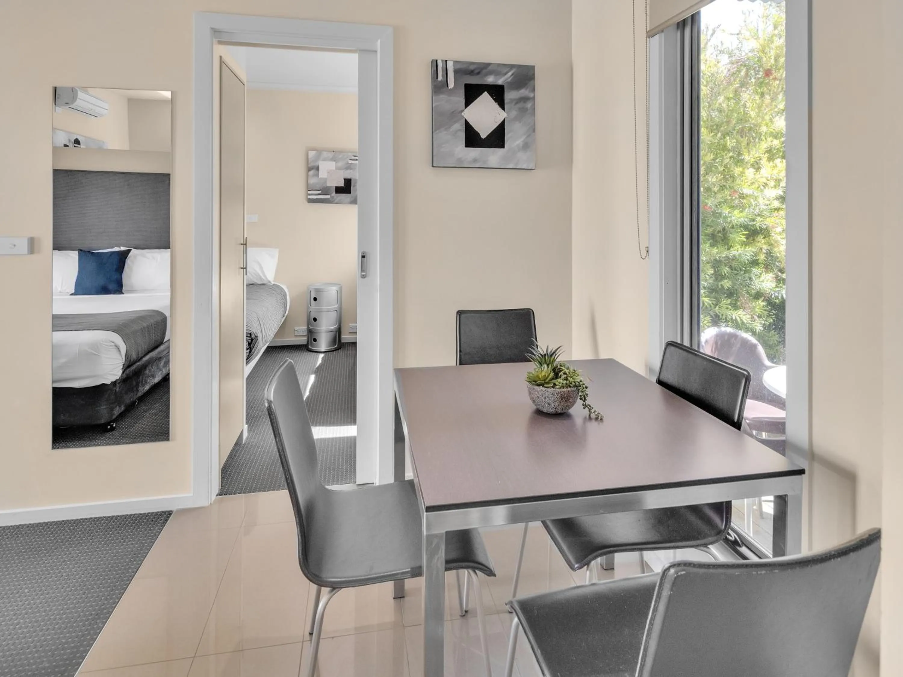 Bed in BIG4 Ingenia Holidays Queenscliff Beacon