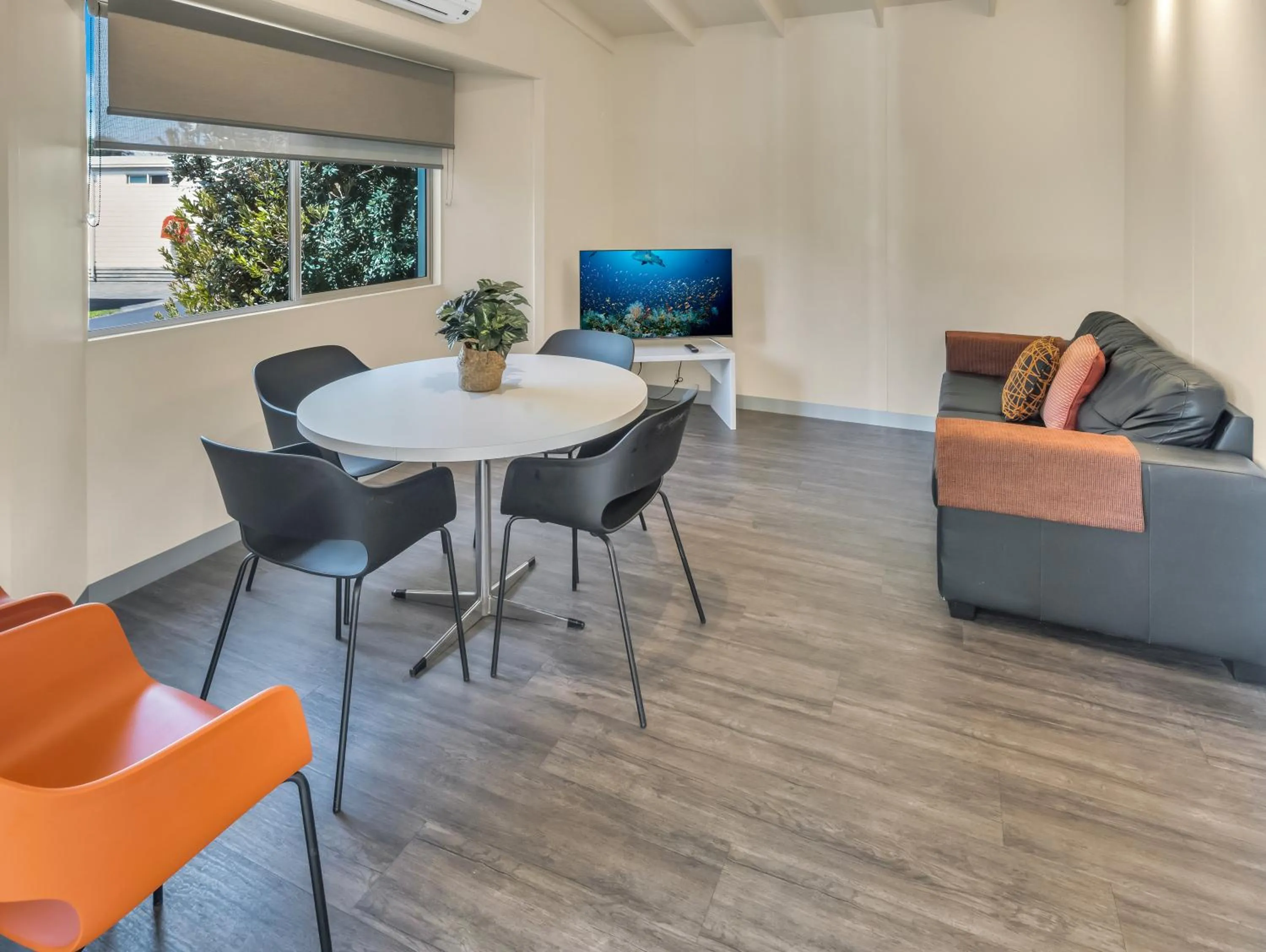 TV and multimedia in BIG4 Ingenia Holidays Queenscliff Beacon