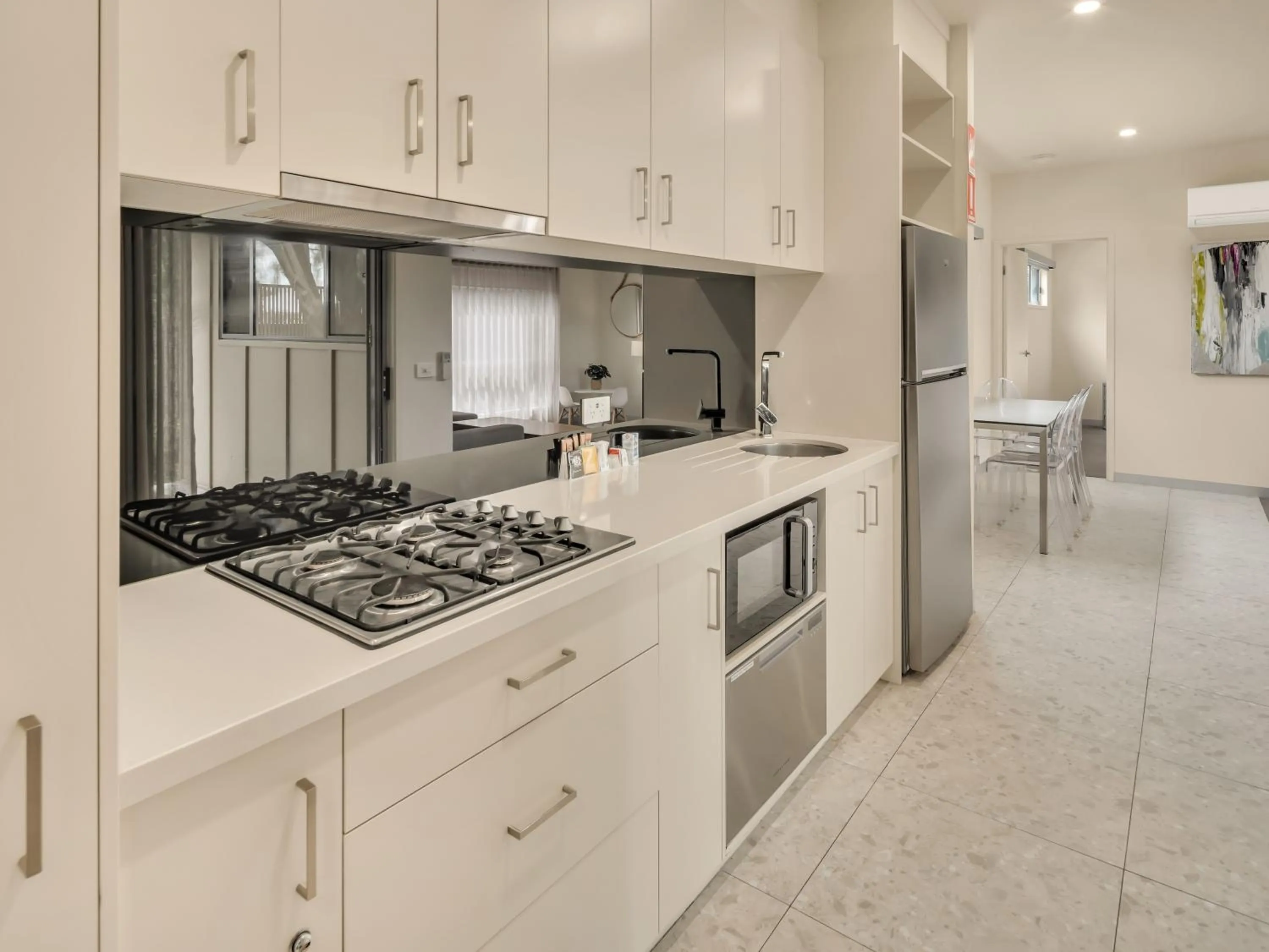 Kitchen or kitchenette in BIG4 Ingenia Holidays Queenscliff Beacon