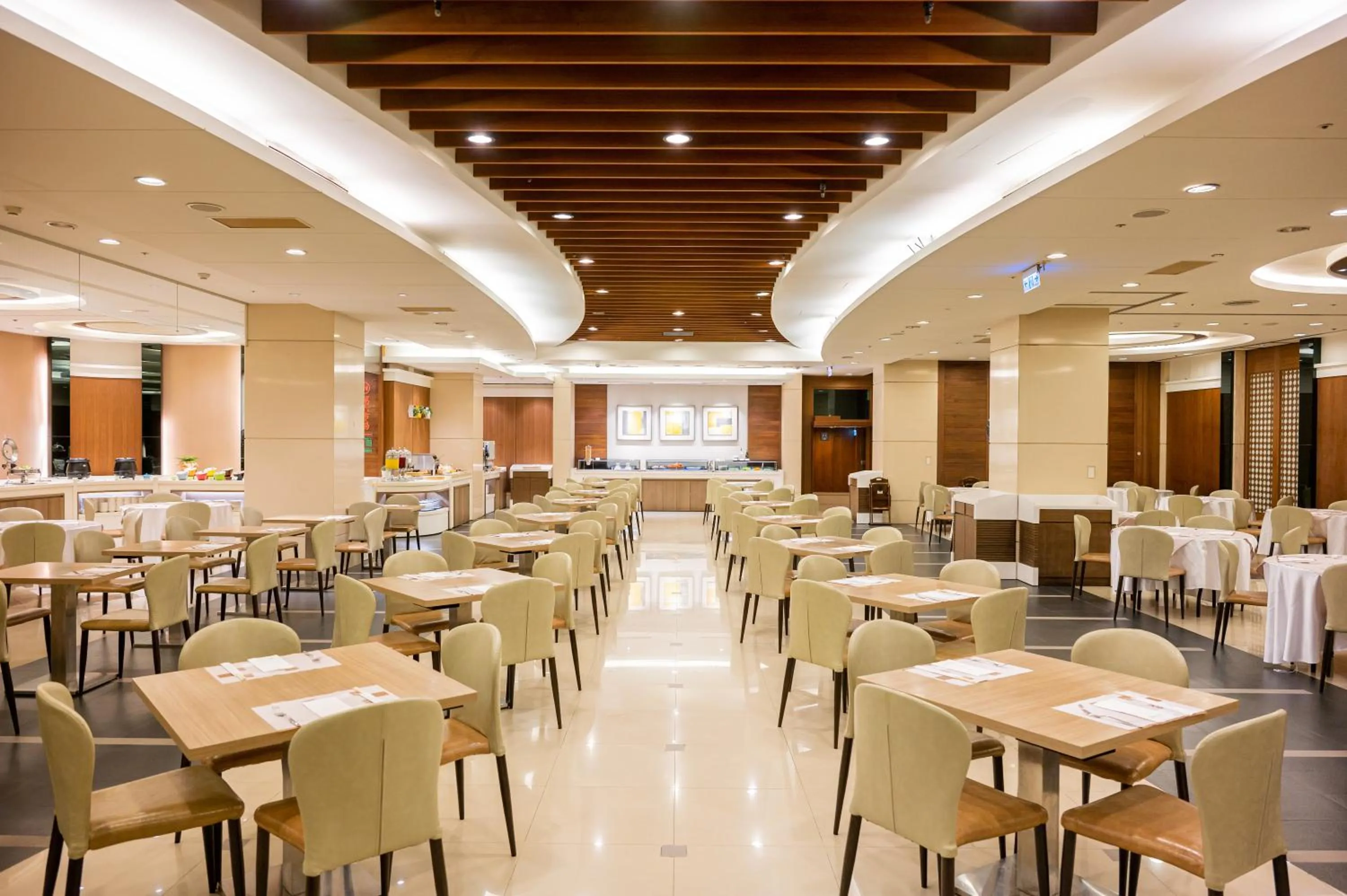 Breakfast in Hotel National