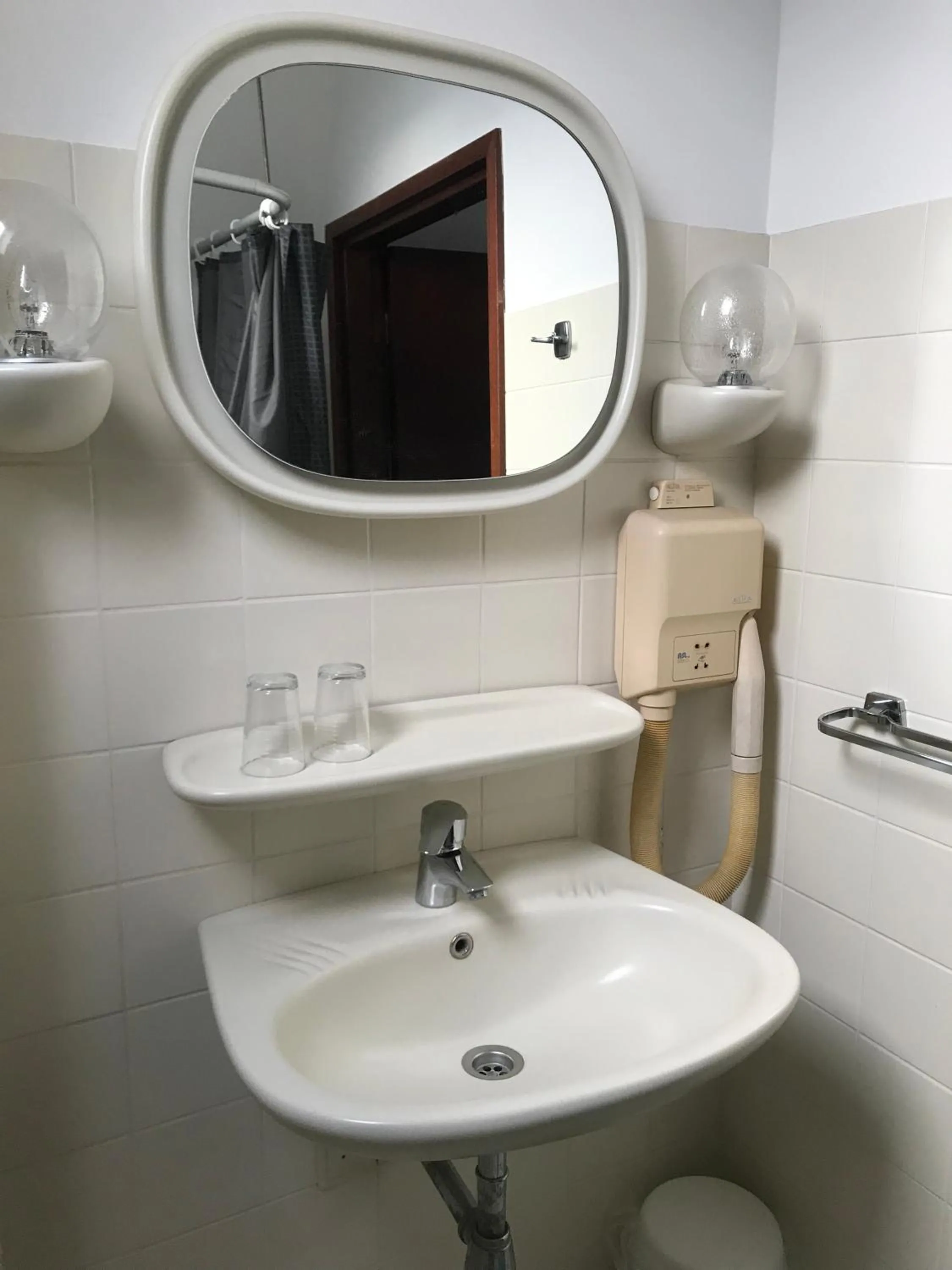 Bathroom in New City Hotel Scheveningen