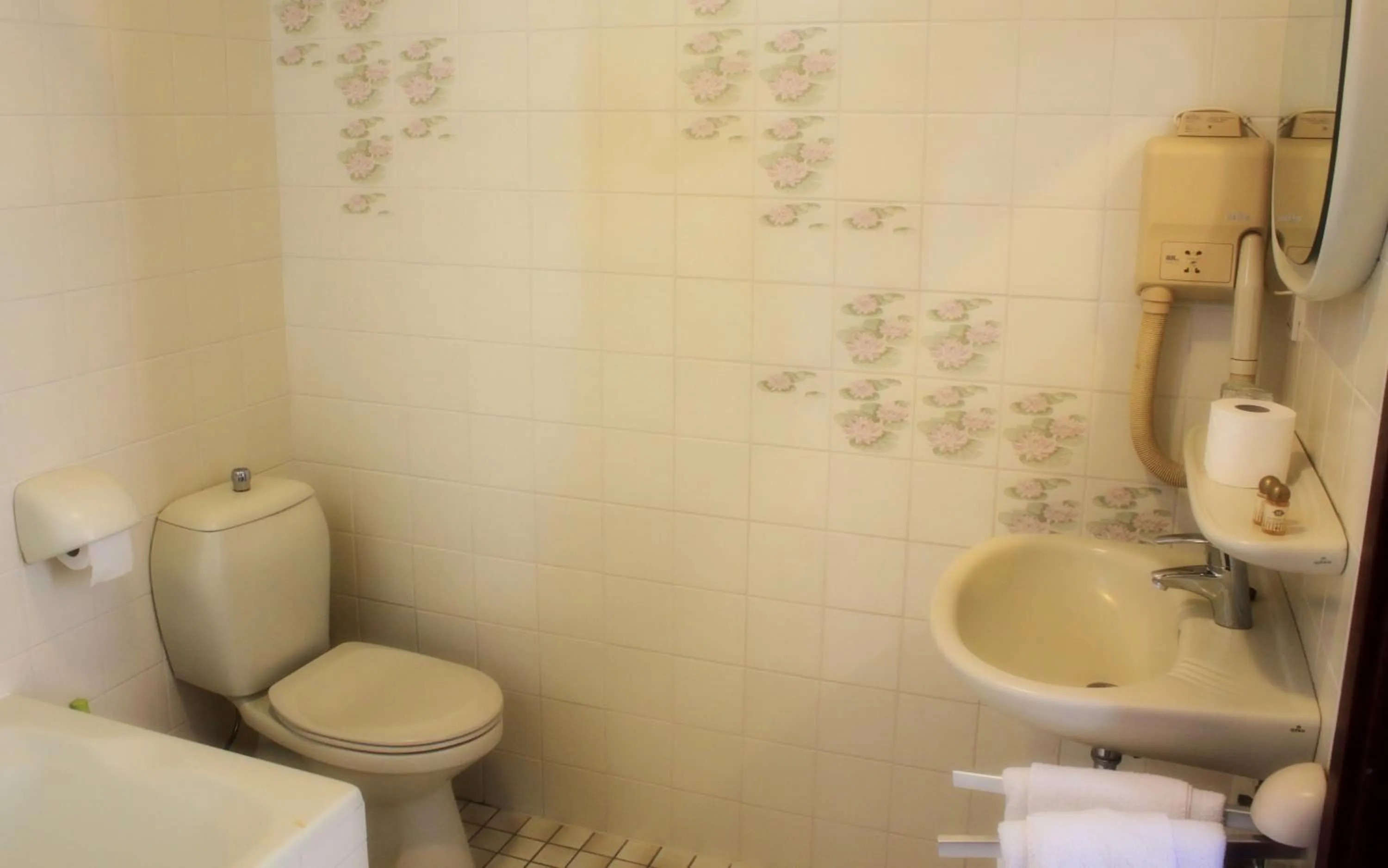 Bathroom in New City Hotel Scheveningen