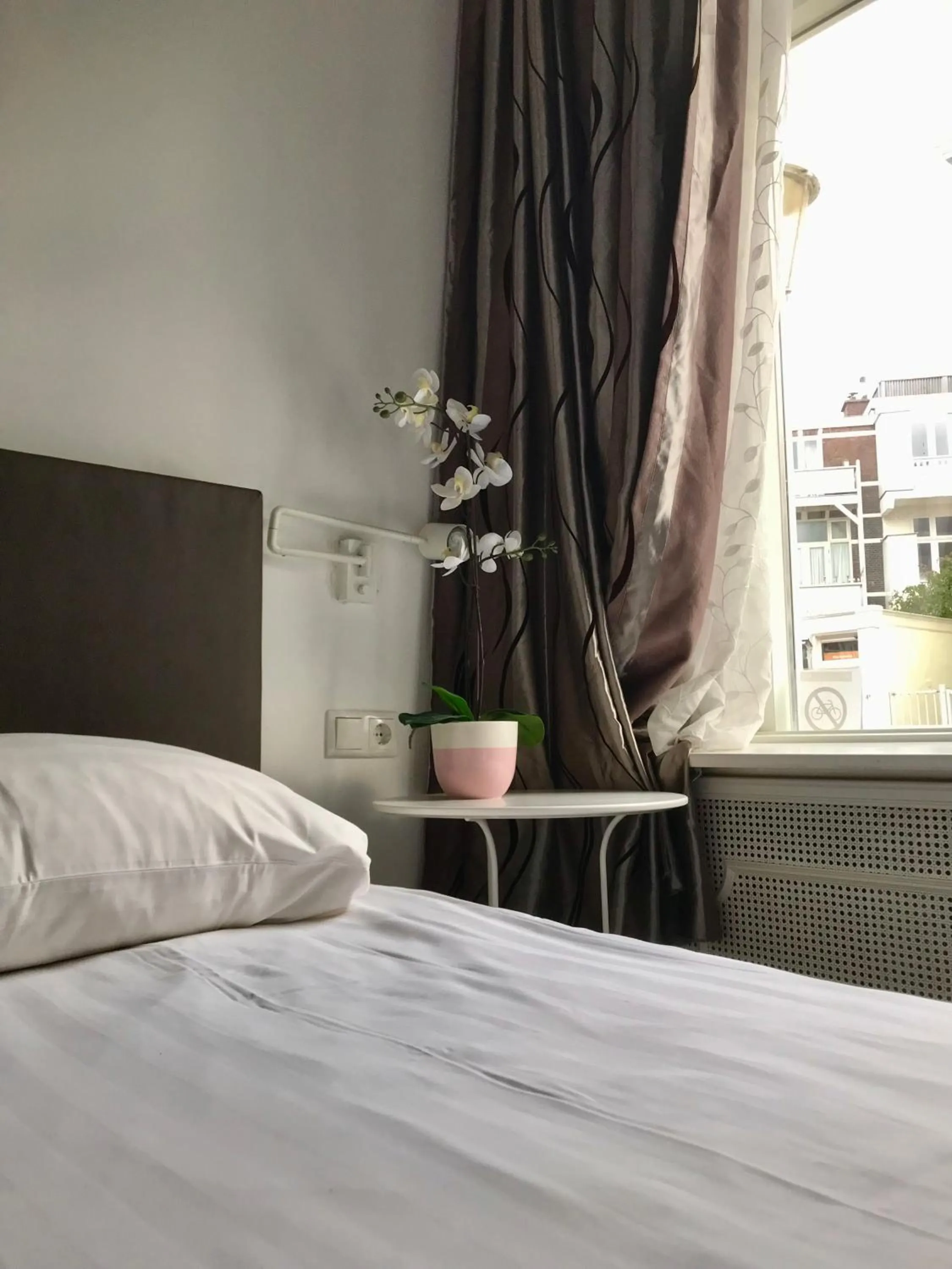 Bedroom, Bed in New City Hotel Scheveningen