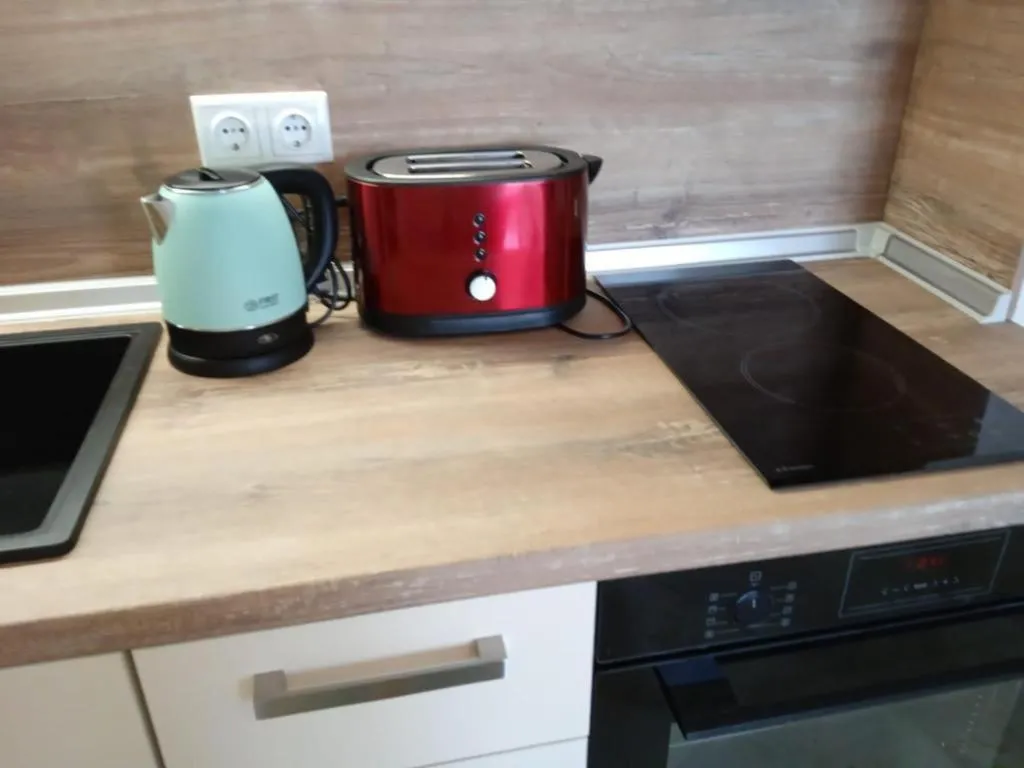 APHRODITE PARK DELUXE