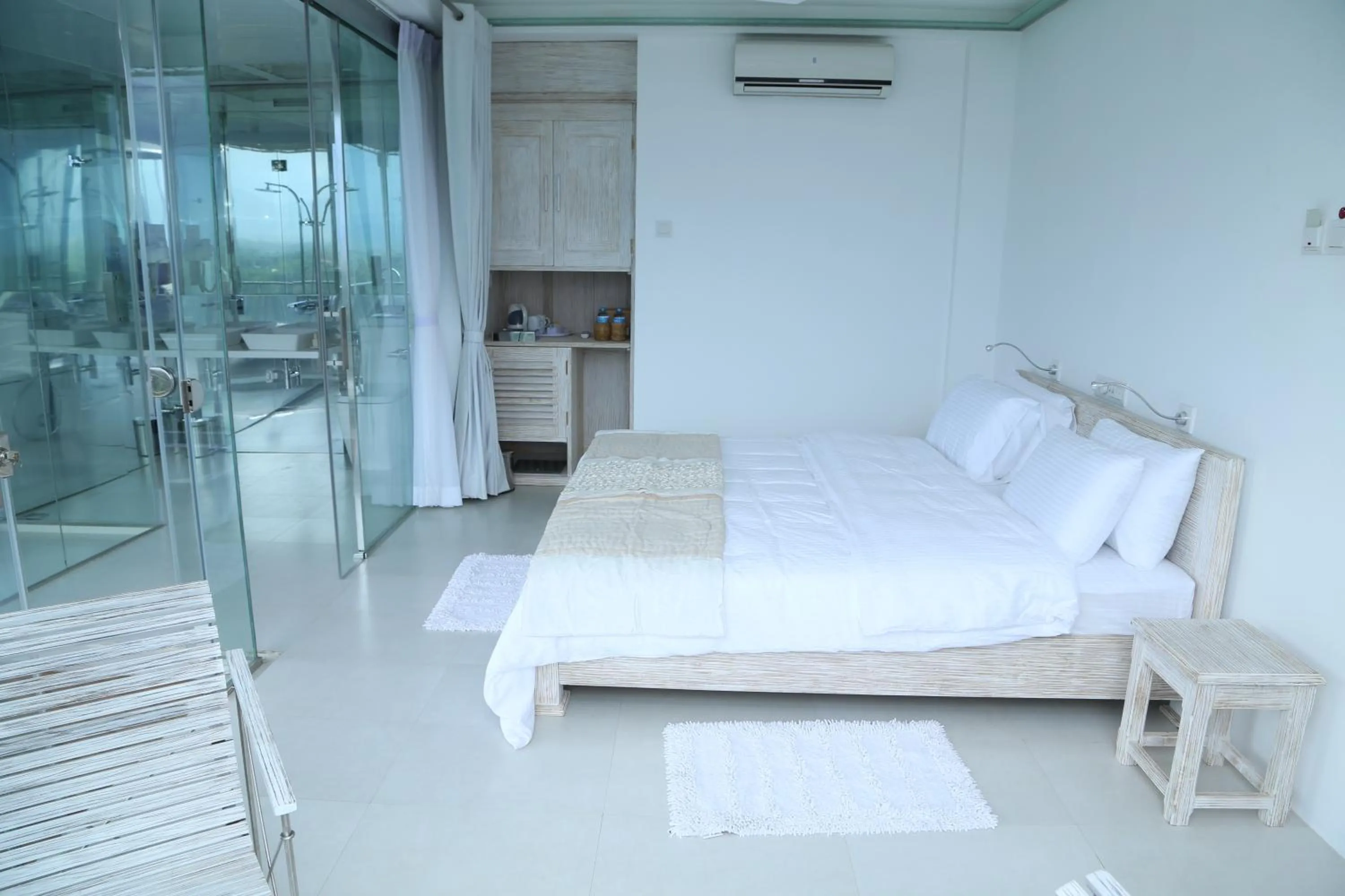 Bedroom, Bed in Sky Pavilion