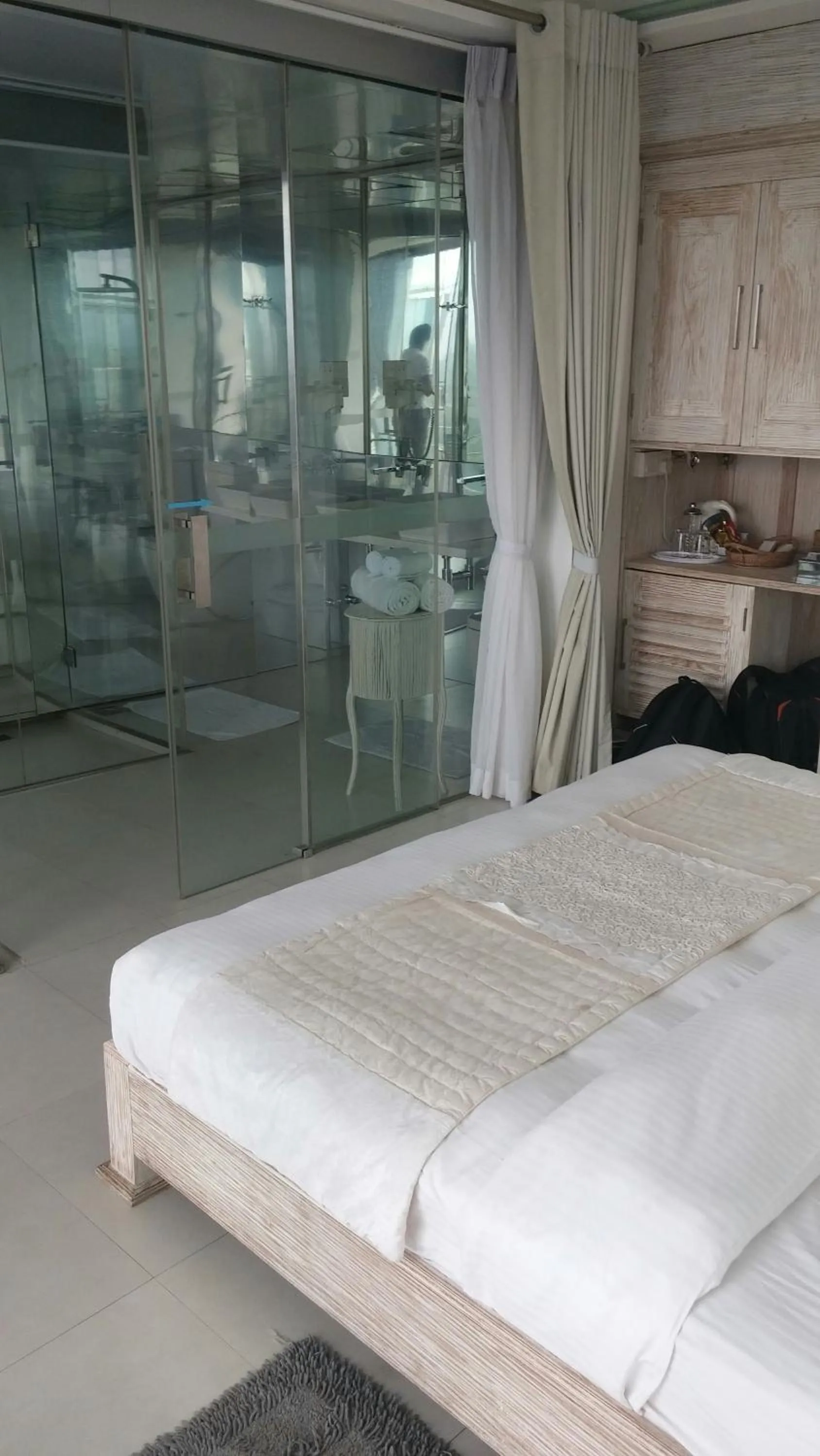 Bedroom, Bed in Sky Pavilion