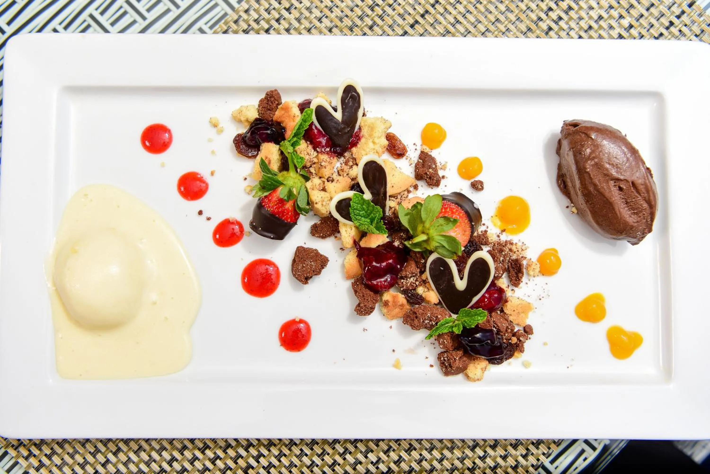 Food and drinks in Nairobi Safari Club by Swiss-Belhotel