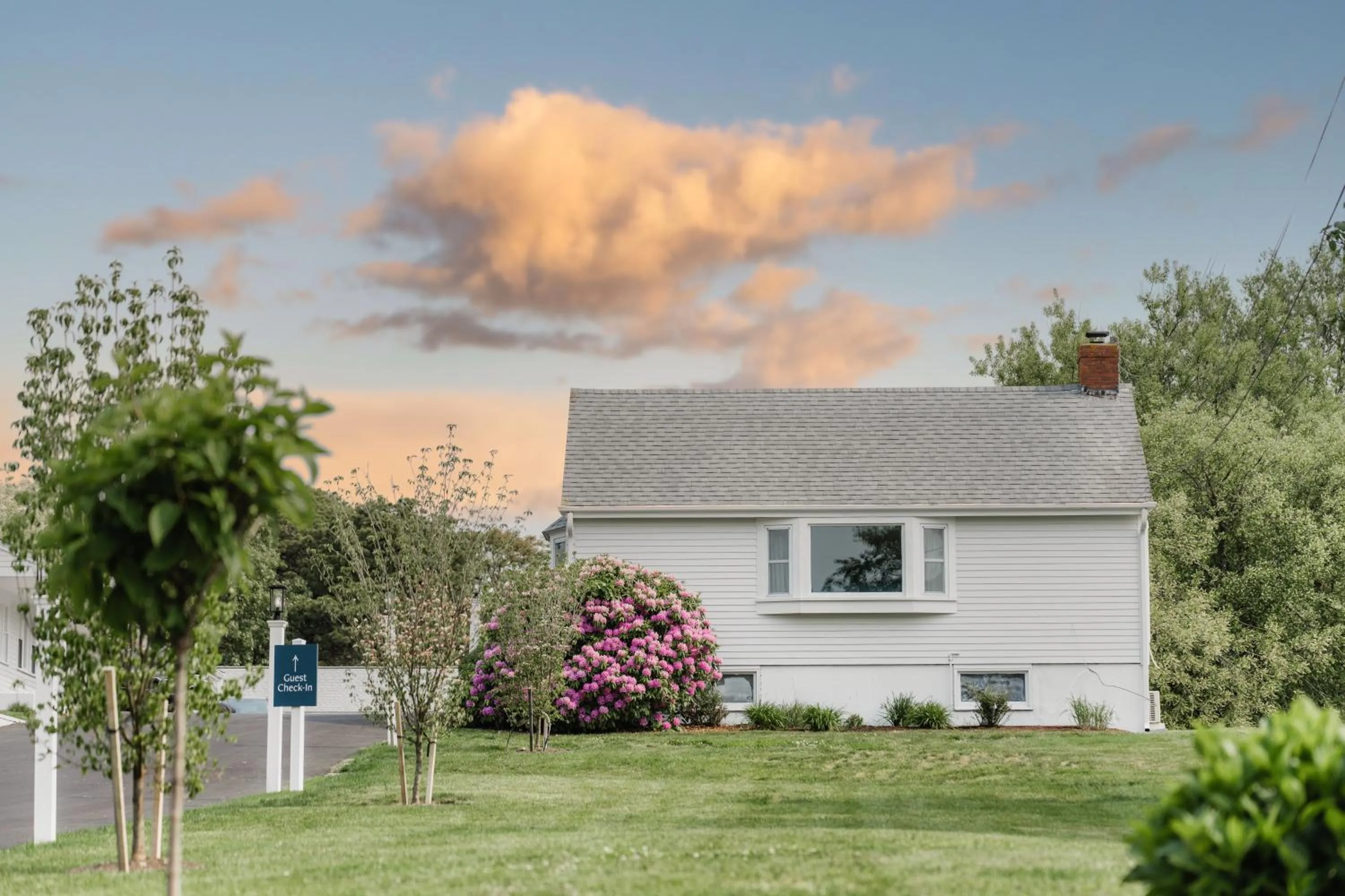 Property building in Greyfinch Chatham Inn