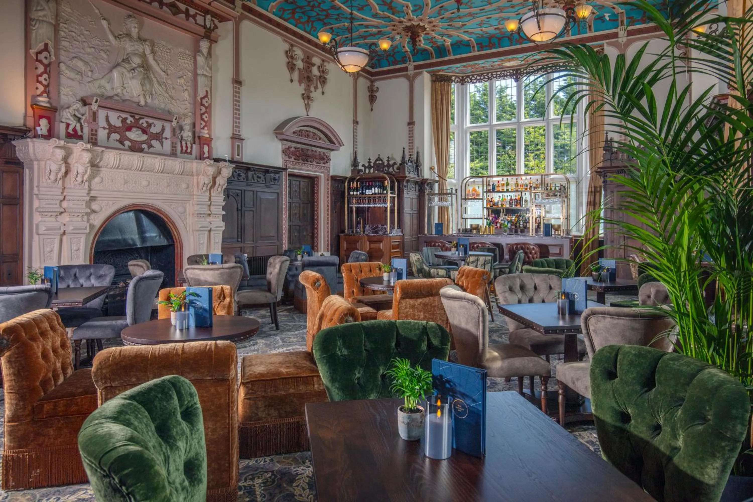 Lounge or bar in Crewe Hall Hotel & Spa - Cheshire