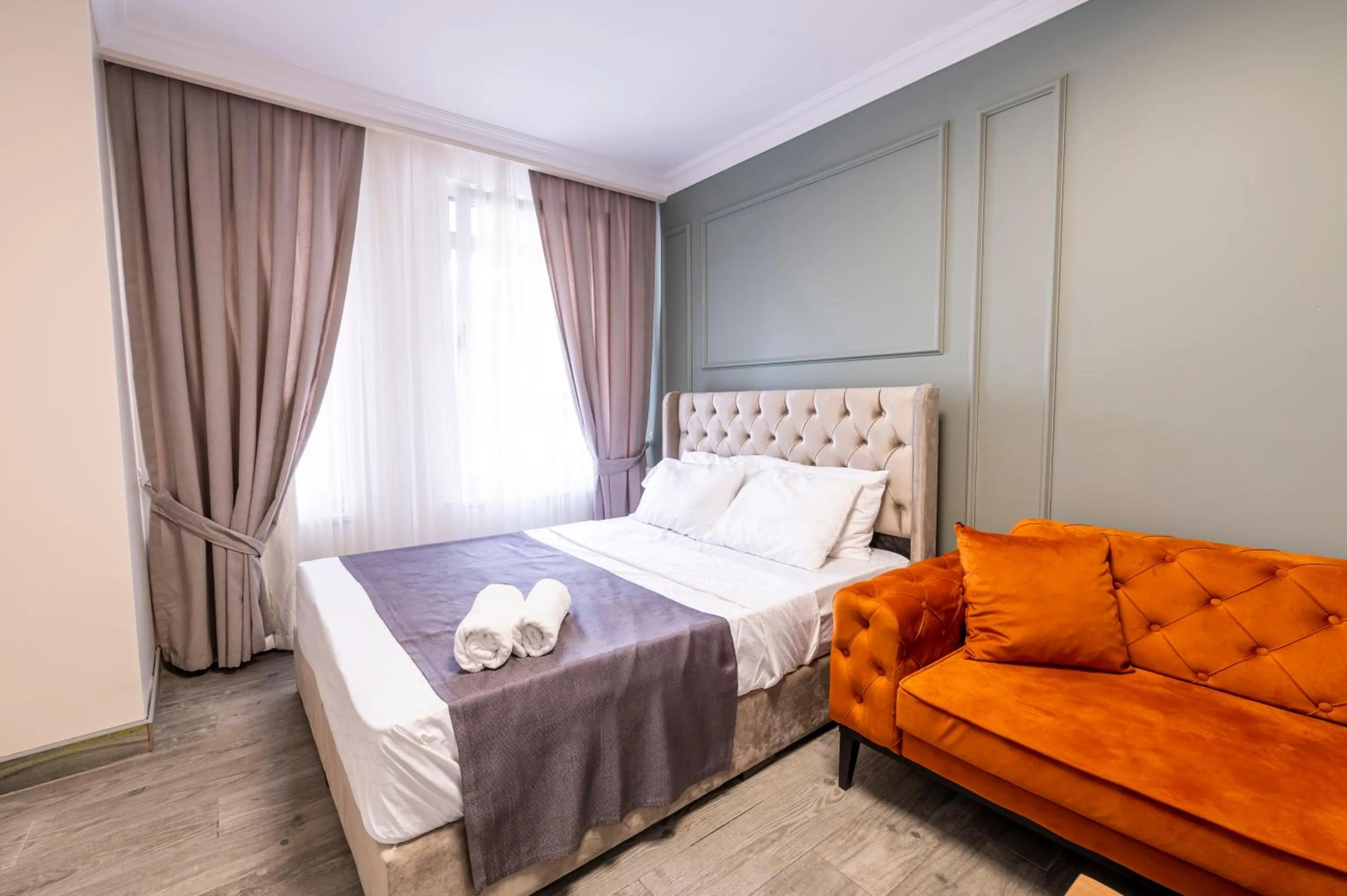 Bed in Royal Luxury Hotels Suites