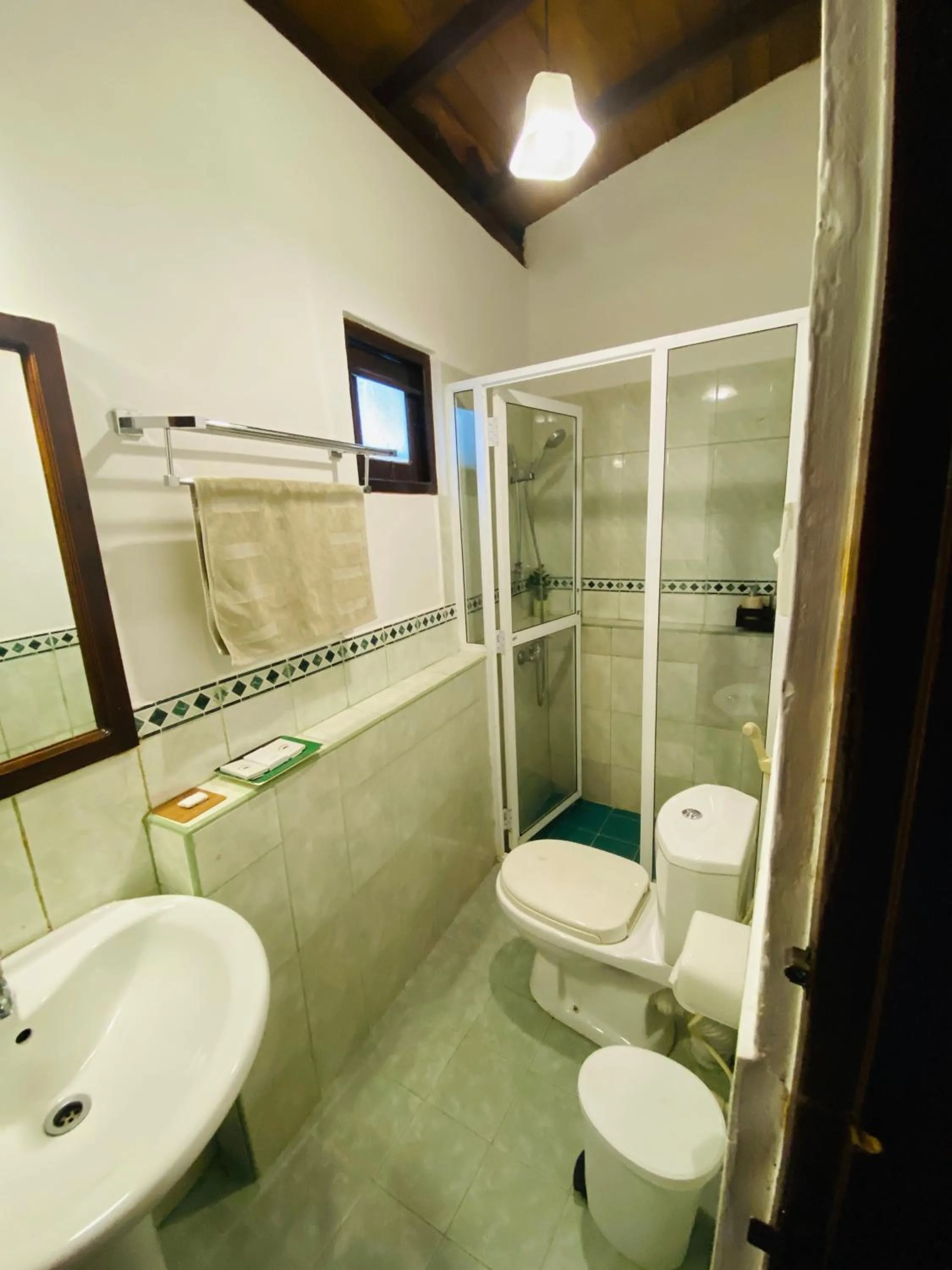 Bathroom in Tartaruga Beach Unawatuna