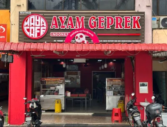 Restaurant/places to eat in Sabai Sabai Guesthouse in Bayan Lepas