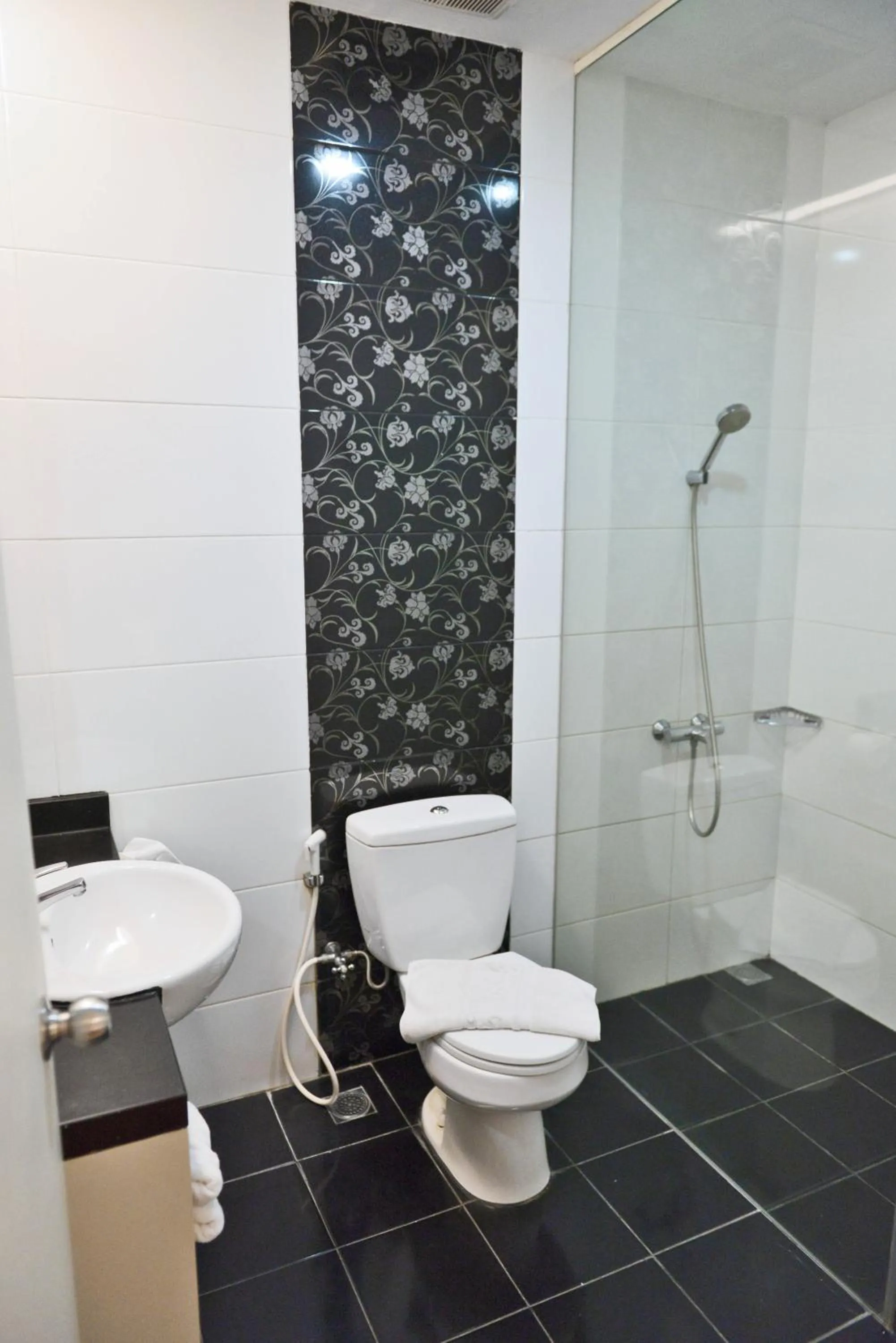 Bathroom in Hotel Trio Indah 2