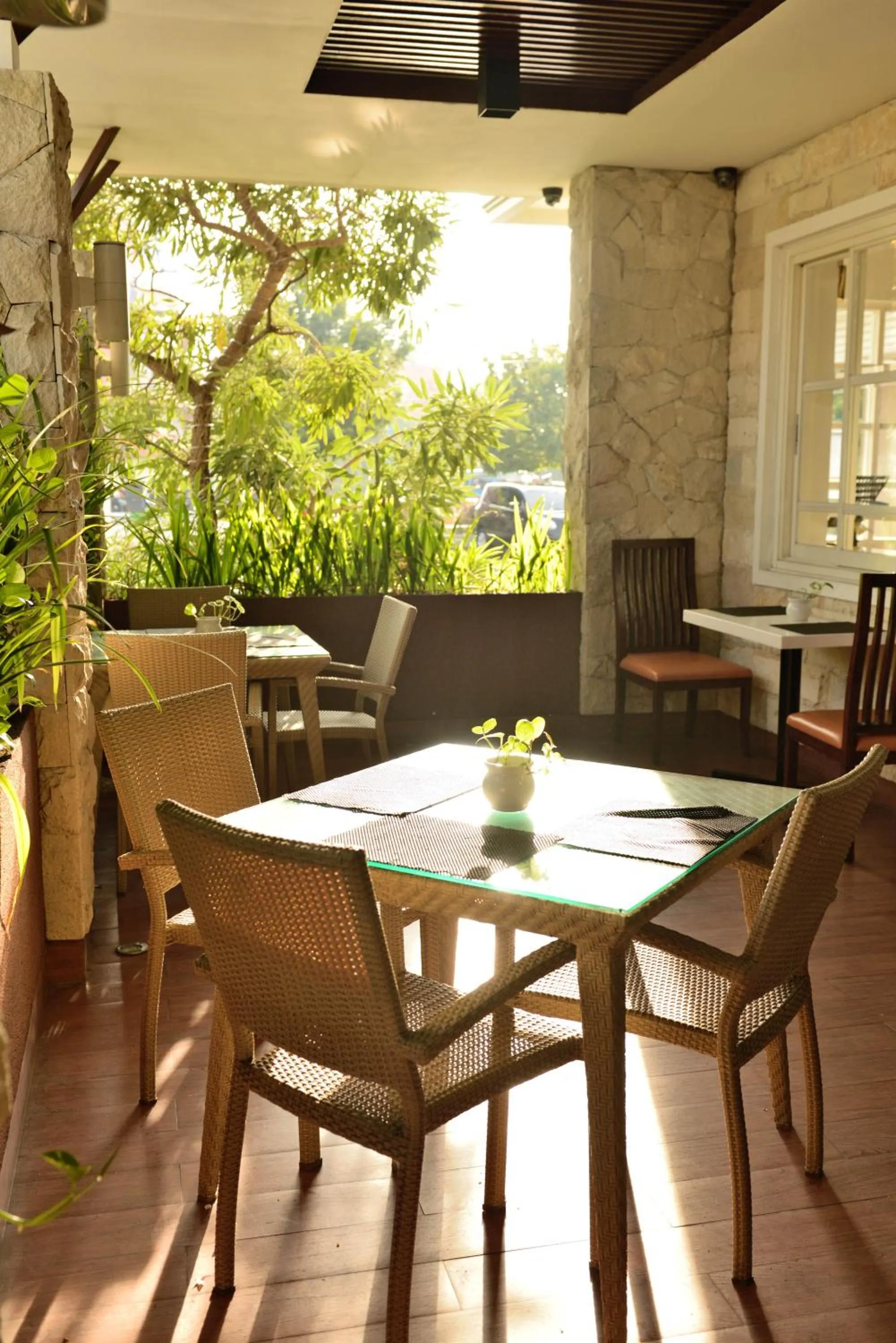 Restaurant/places to eat in Hotel Trio Indah 2