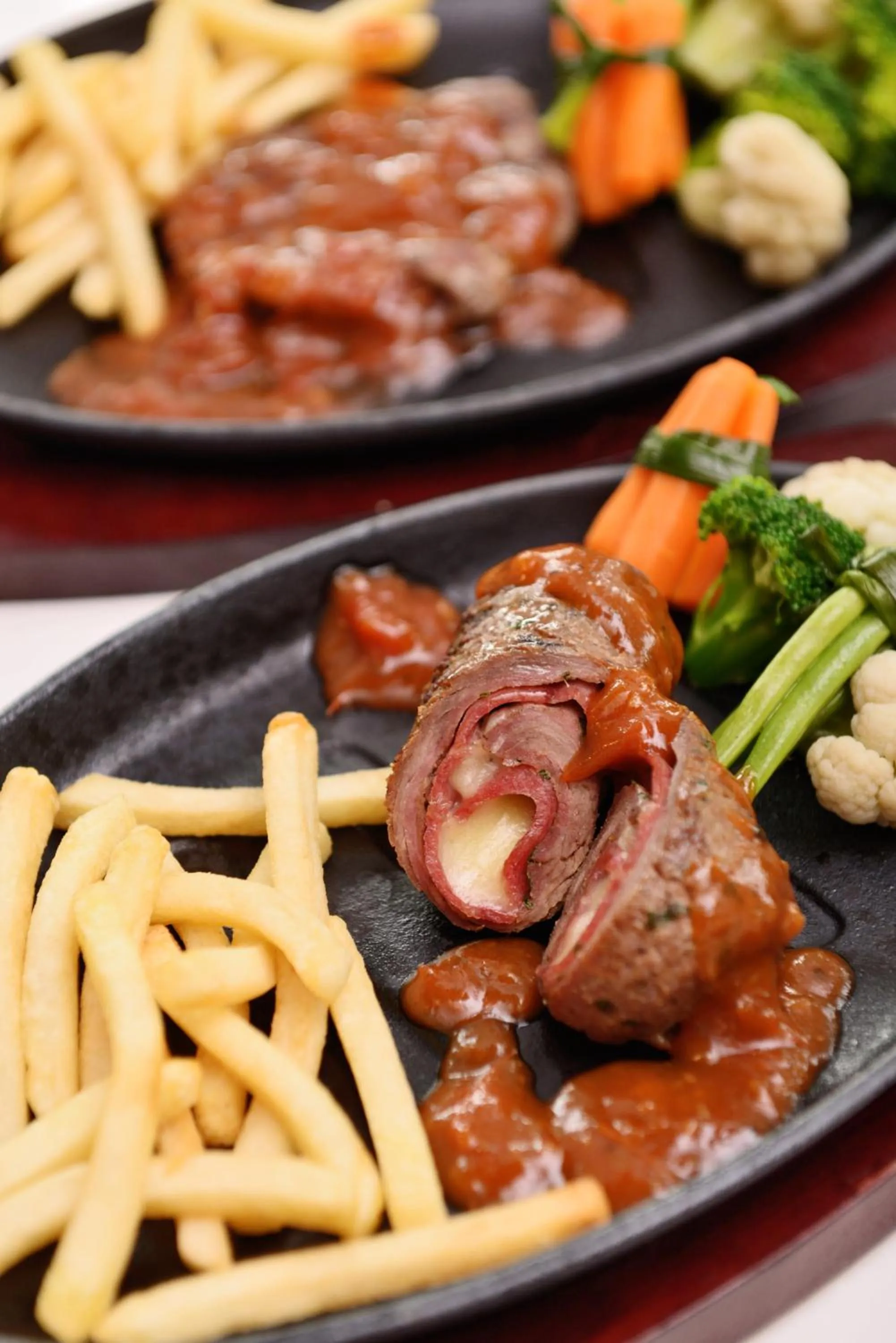 Restaurant/places to eat in Hotel Trio Indah 2