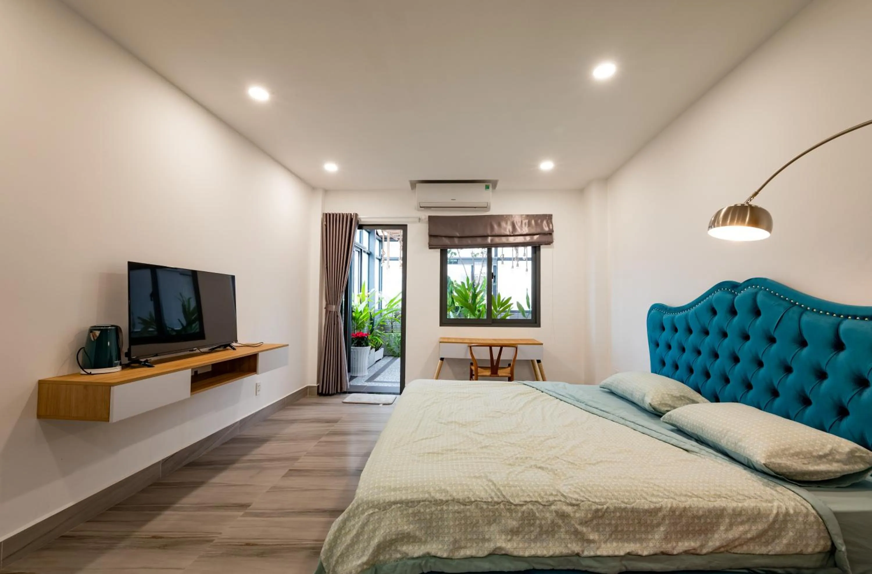 LalaHouse Spring Apartment - Saigon Center