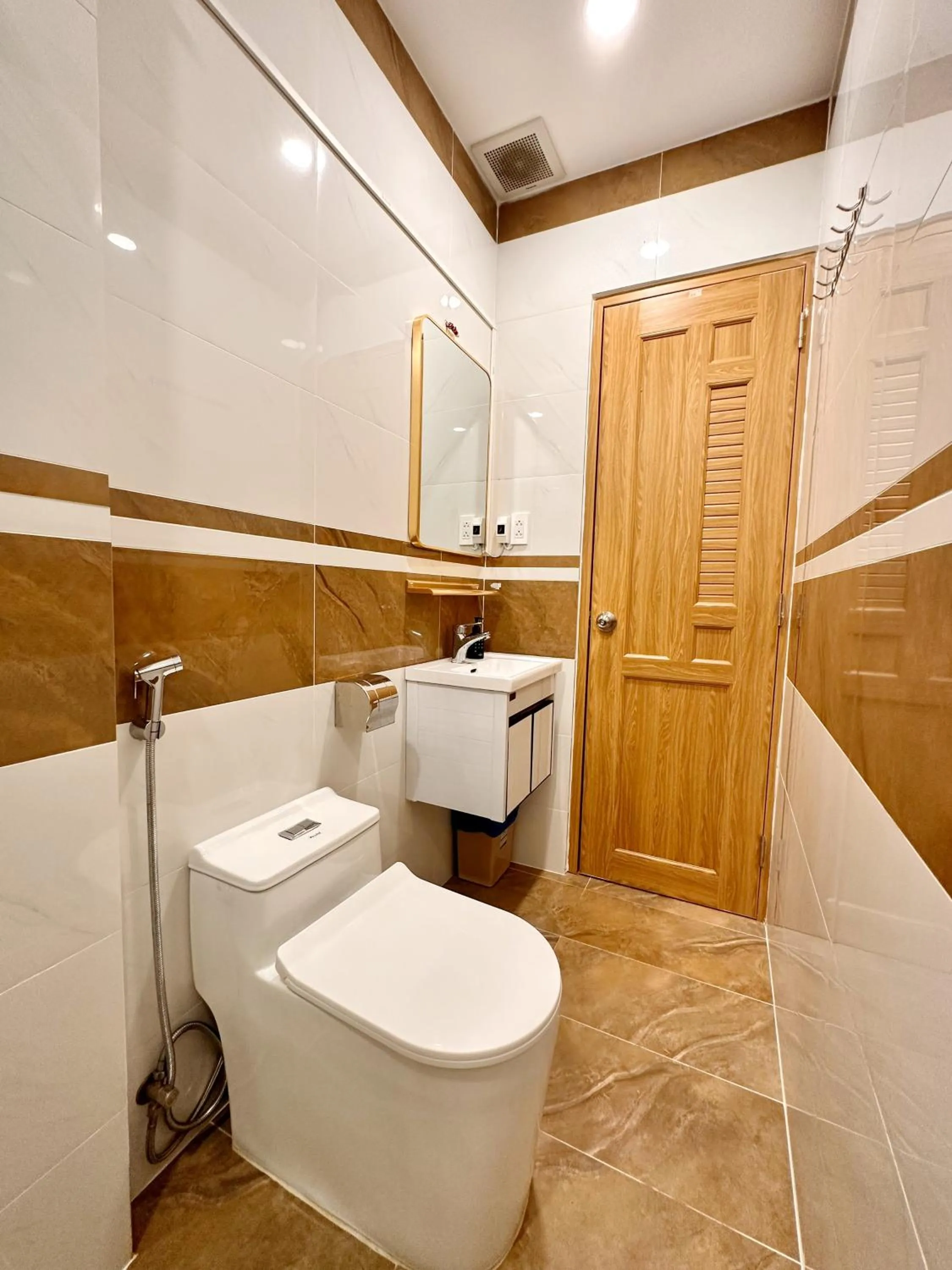 Toilet in LalaHouse Spring Apartment - Saigon Center