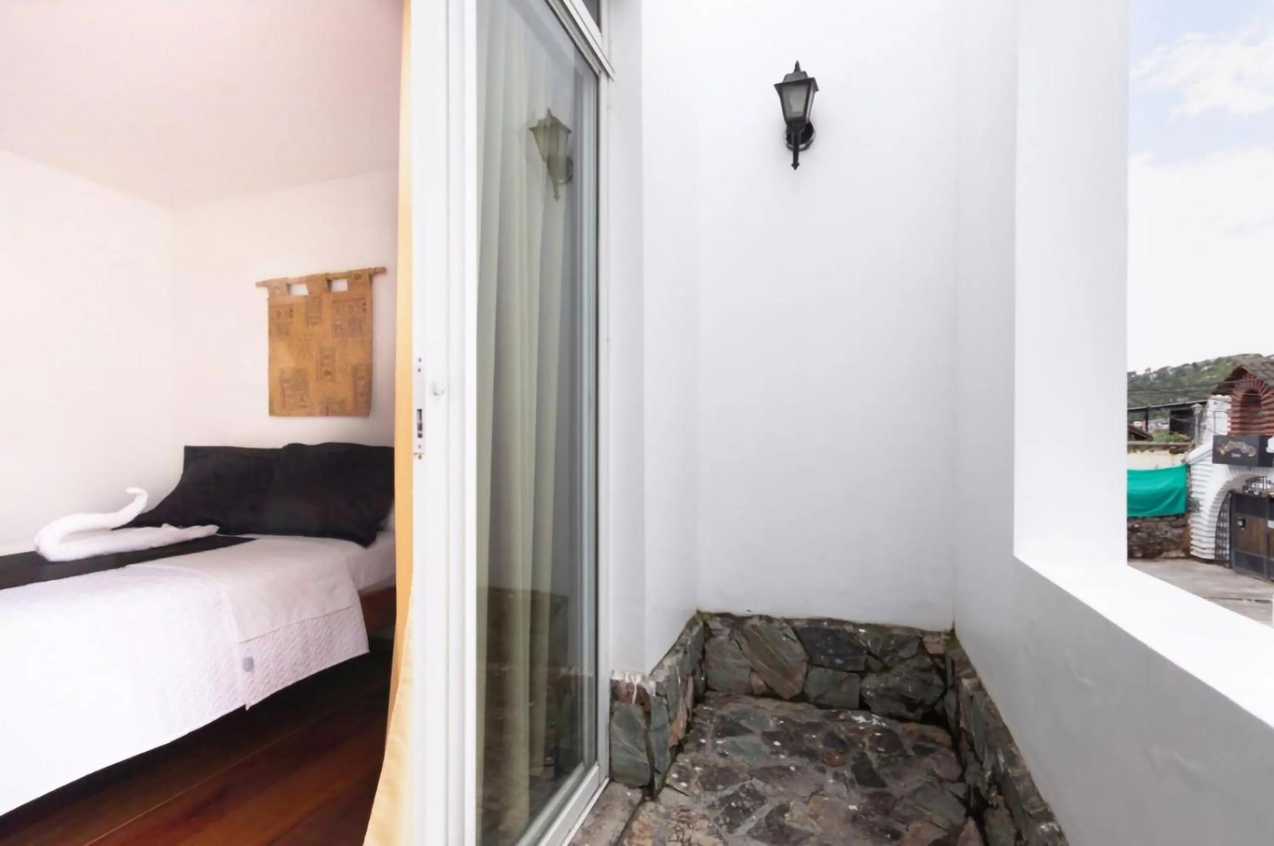 Balcony/Terrace, Bed in HOSTAL DEL RÍO