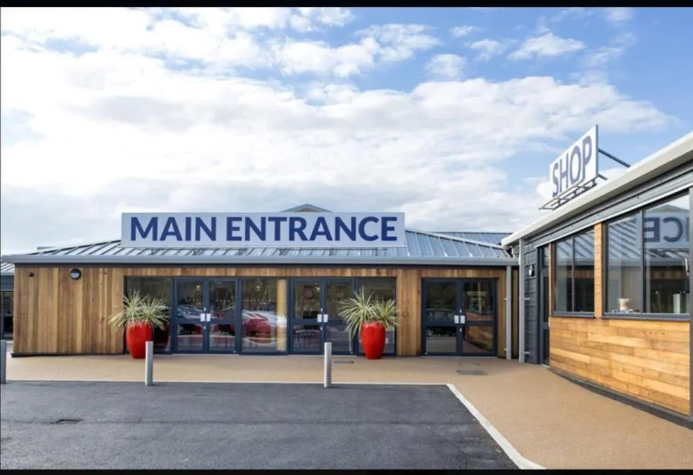 Supermarket/grocery shop in Holiday home in Dymchurch - New Beach Holiday Park