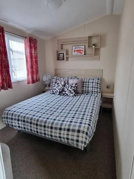 Bedroom, Bed in Holiday home in Dymchurch - New Beach Holiday Park