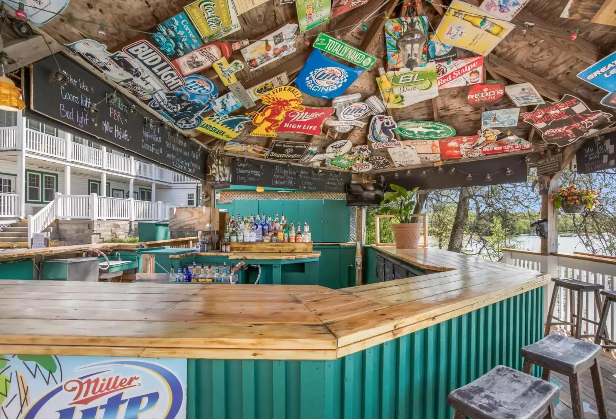 Restaurant/places to eat in Victorian Inn Elkhart Lake