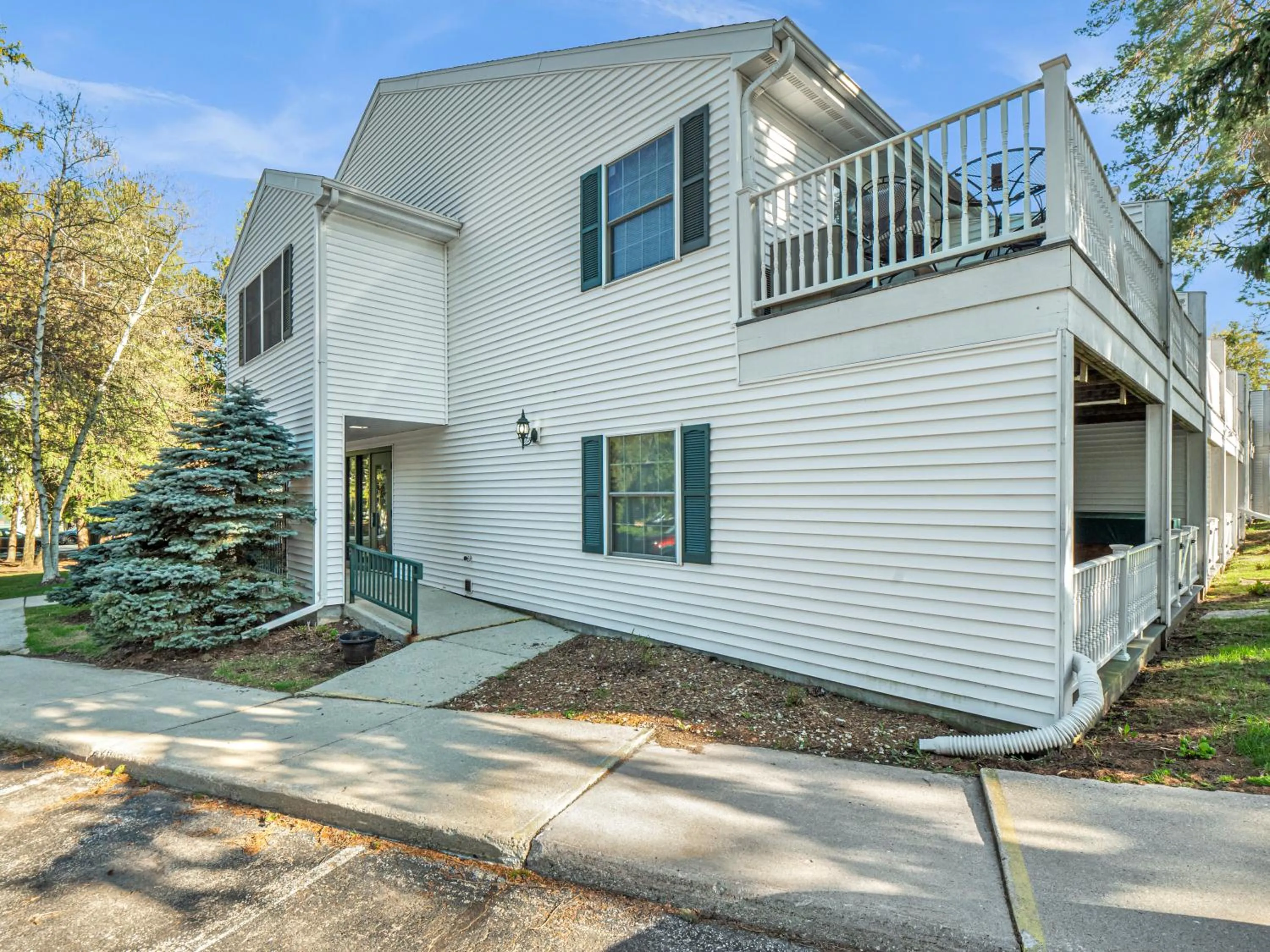 Property building in Victorian Inn Elkhart Lake