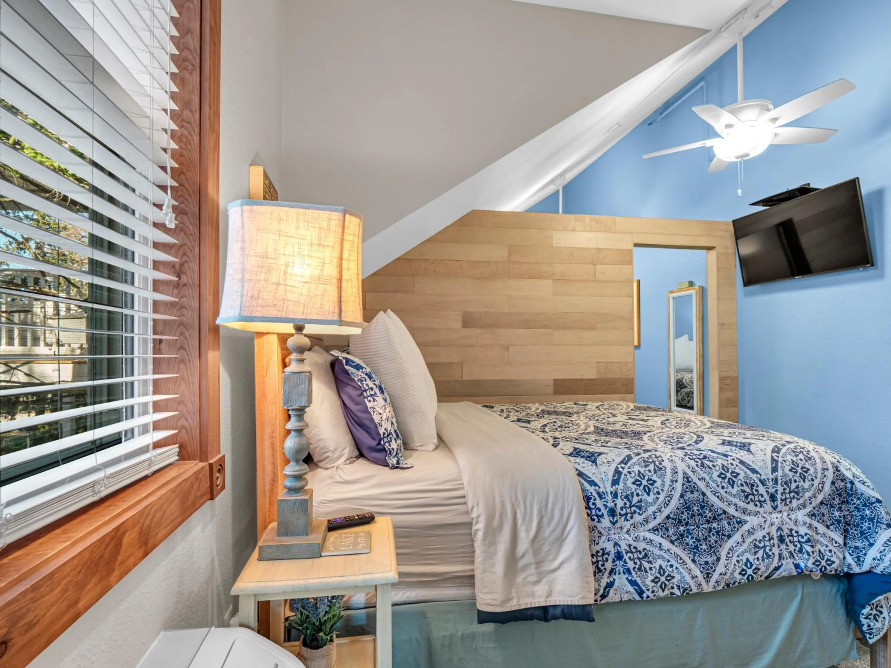 Bed in Victorian Inn Elkhart Lake