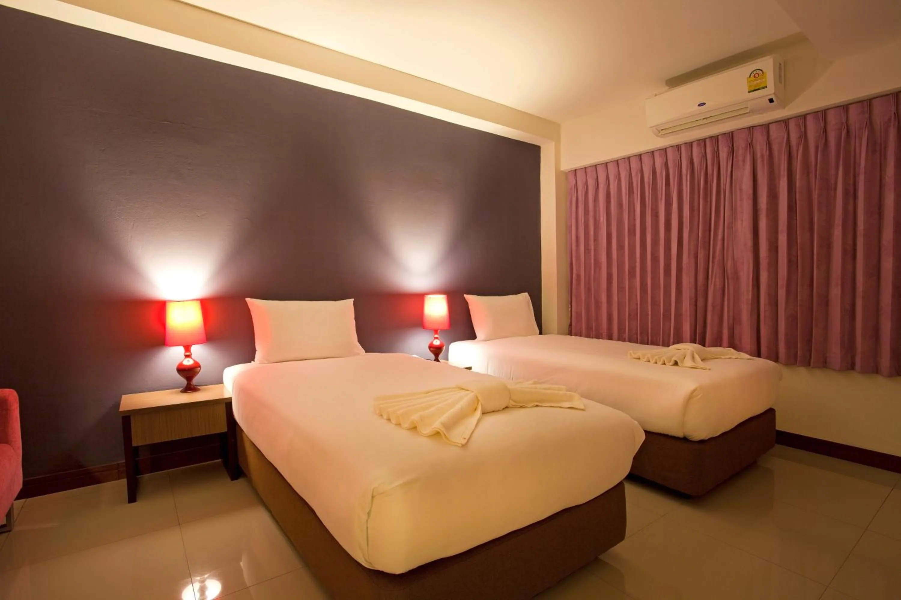 Bedroom, Bed in Wiz Hotel