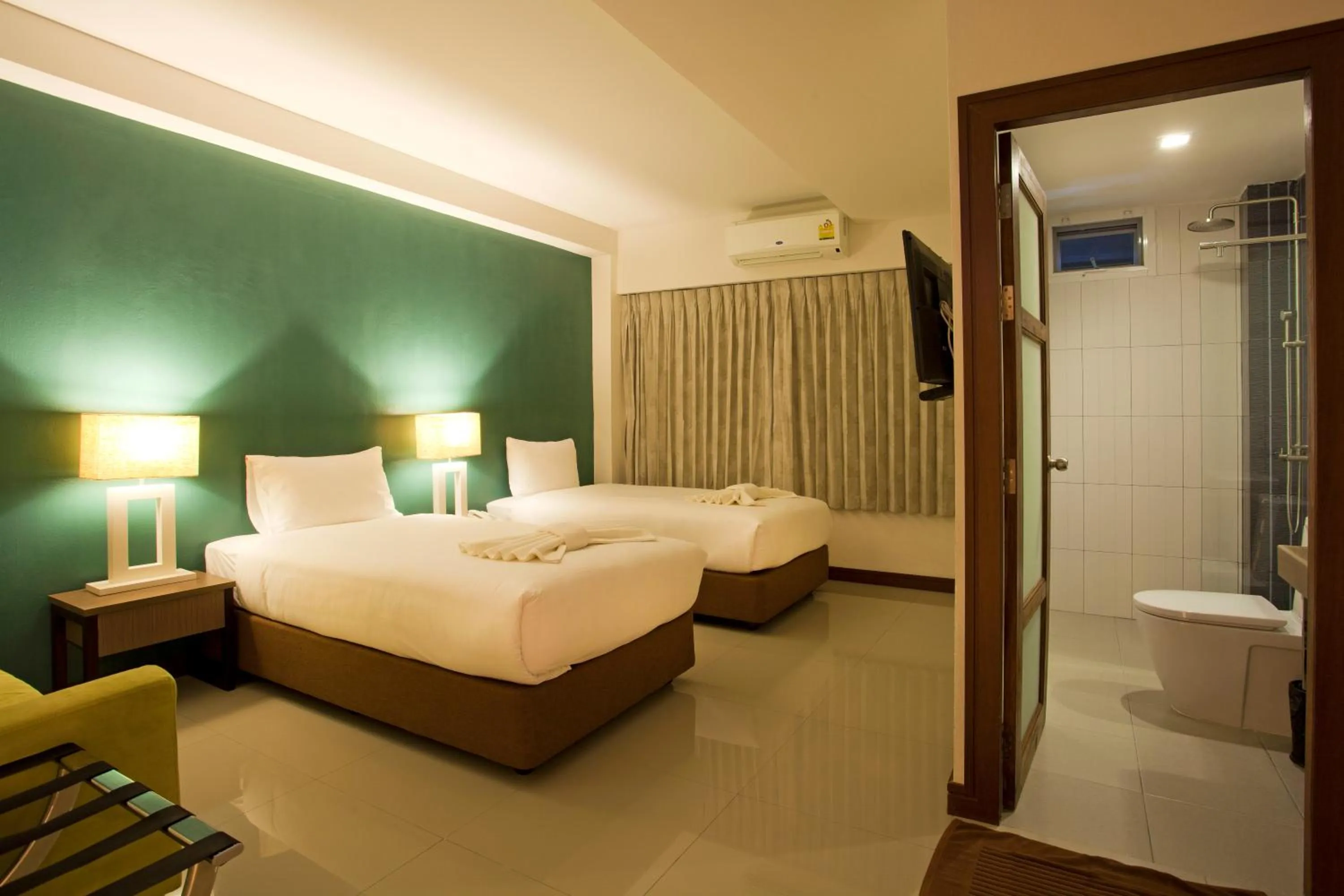 Photo of the whole room, Bed in Wiz Hotel