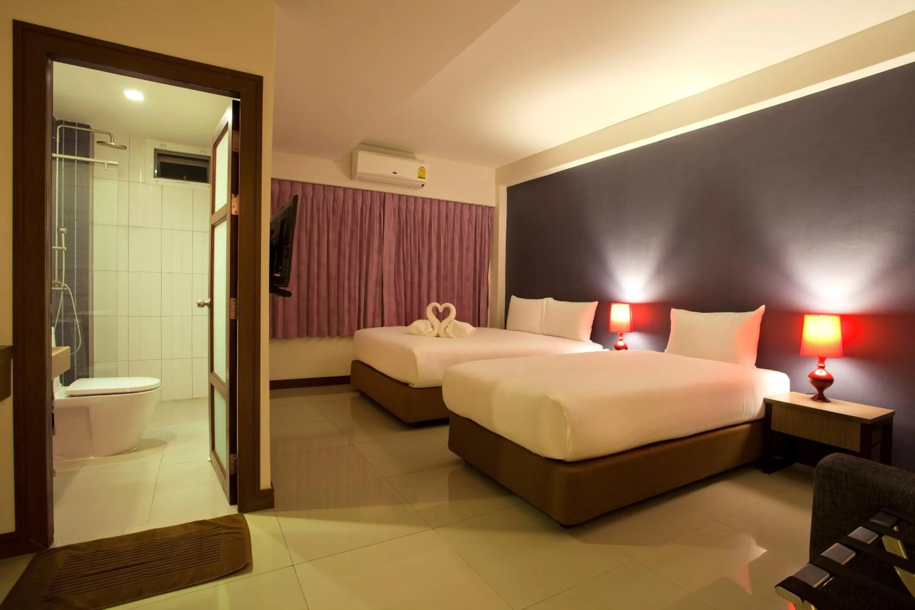 Photo of the whole room, Bed in Wiz Hotel