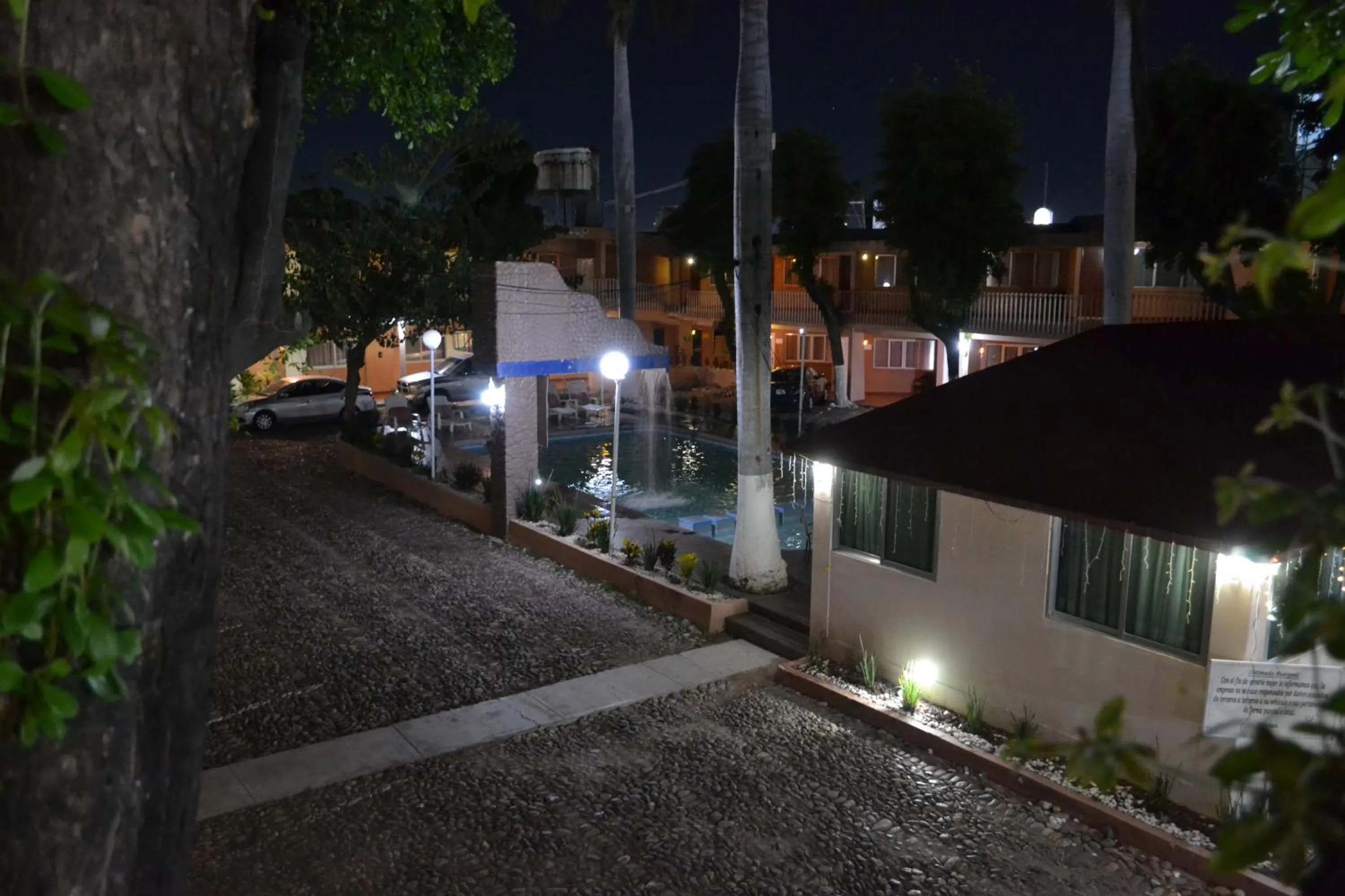 Night in Hotel La Quinta Posada Real