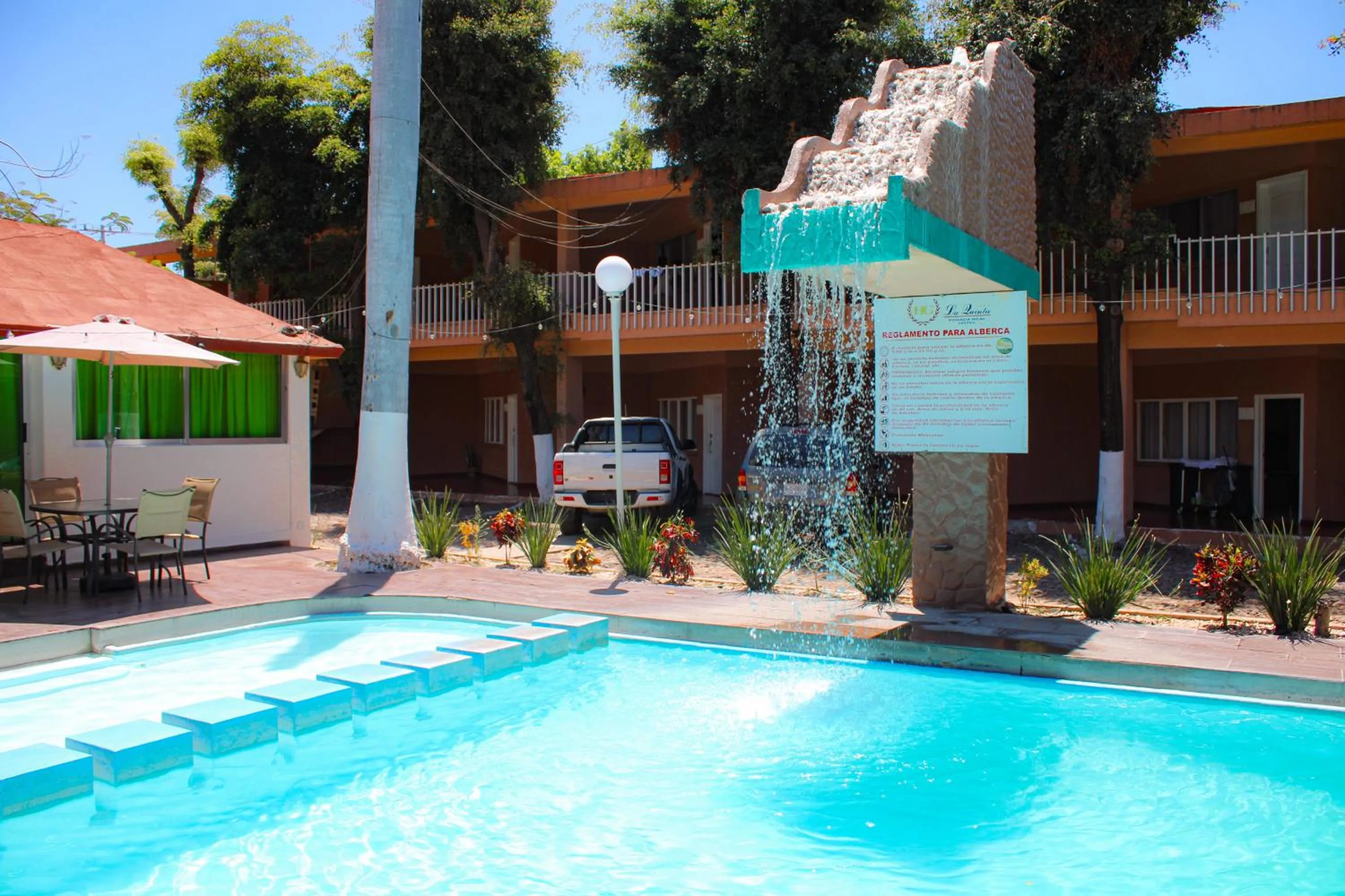 Pool view in Hotel La Quinta Posada Real