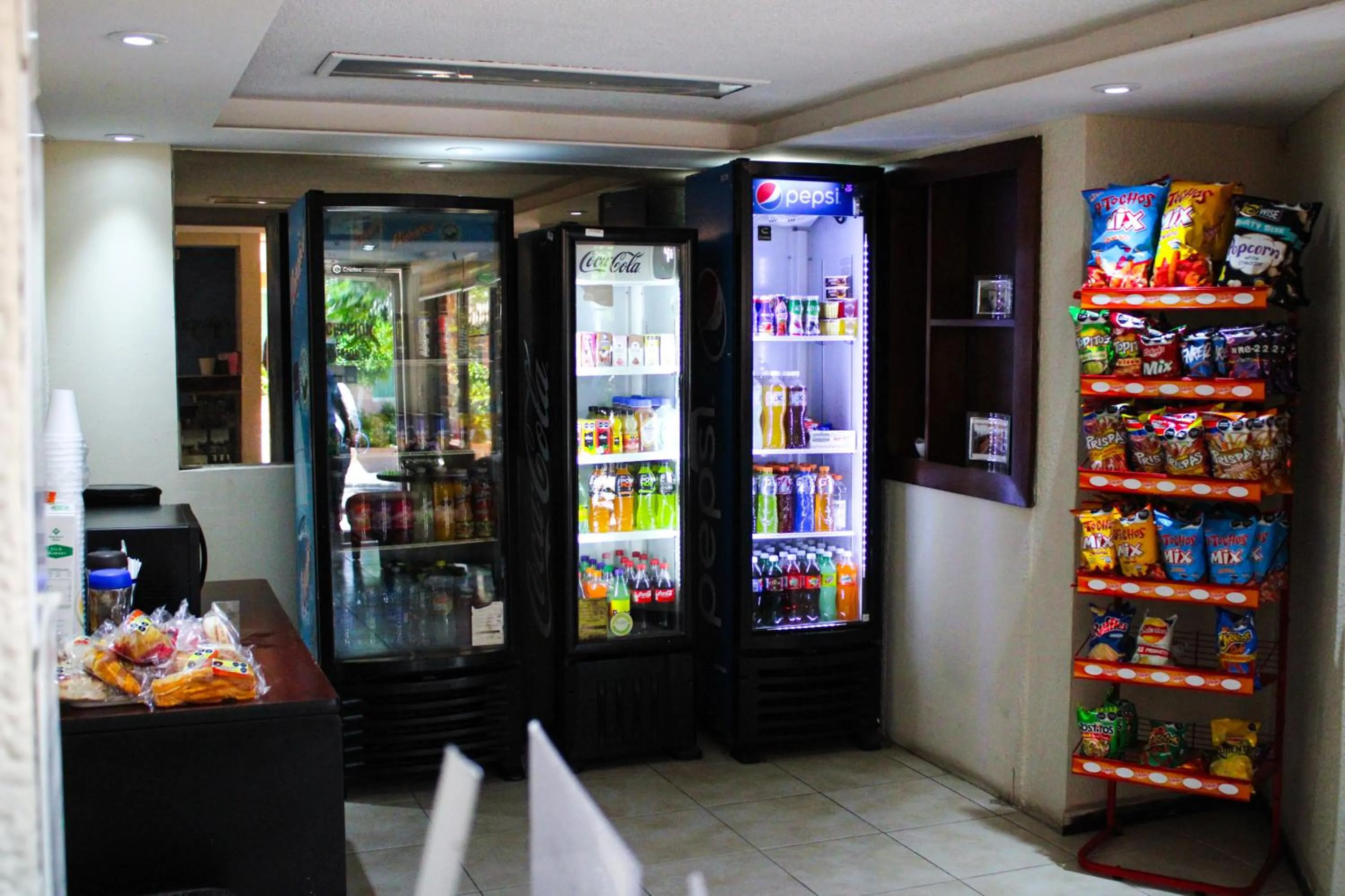 On-site shops in Hotel La Quinta Posada Real