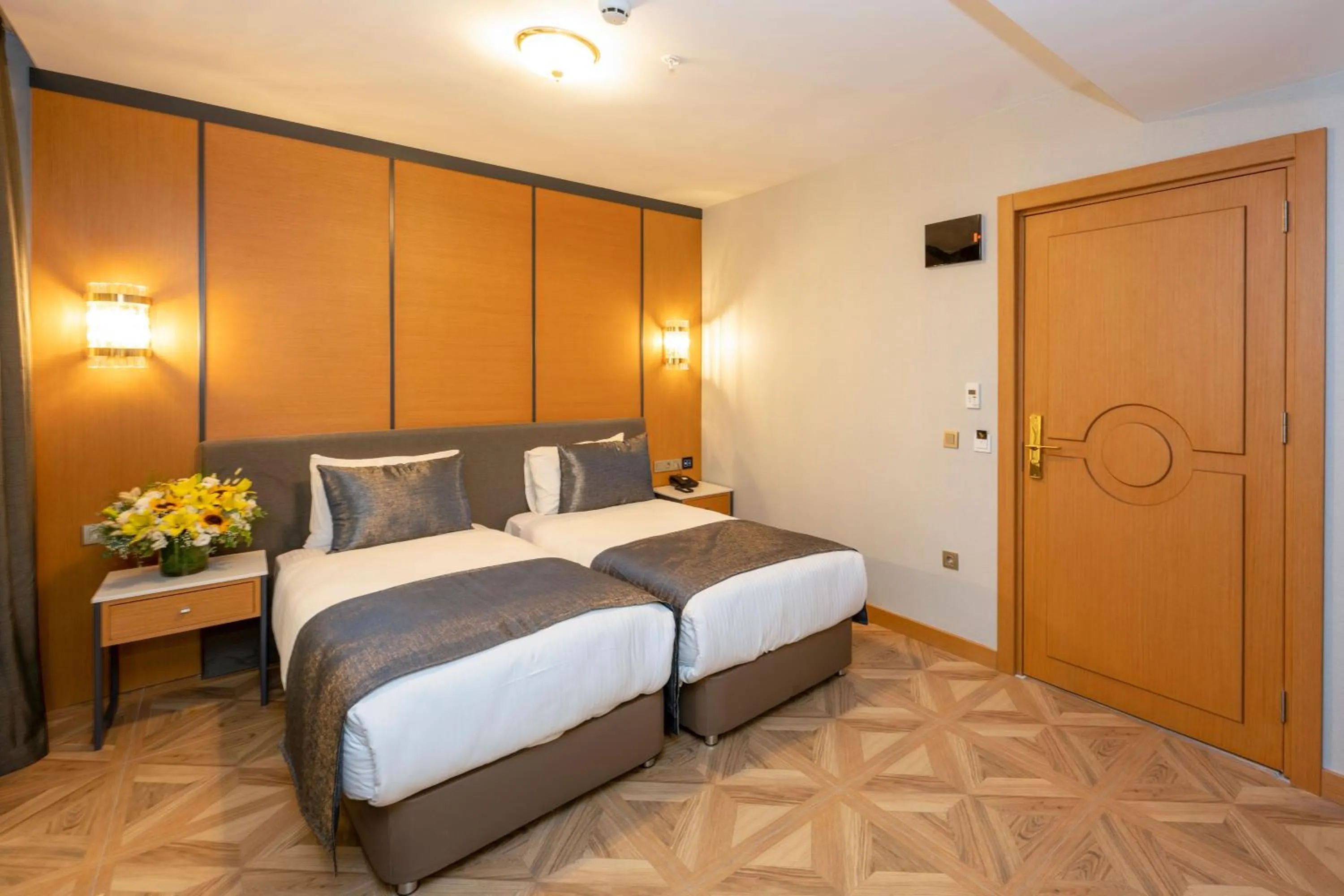 Photo of the whole room, Bed in Freya Hotel