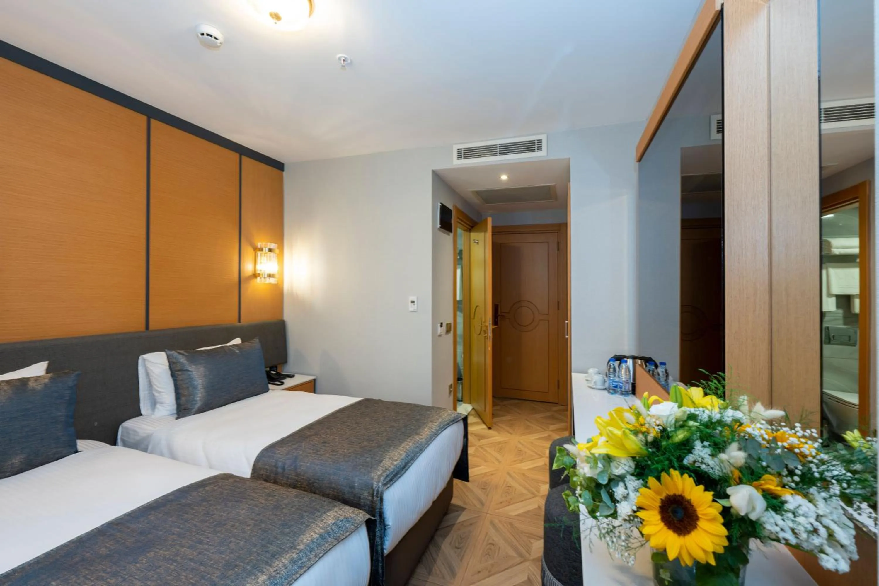 Photo of the whole room, Bed in Freya Hotel