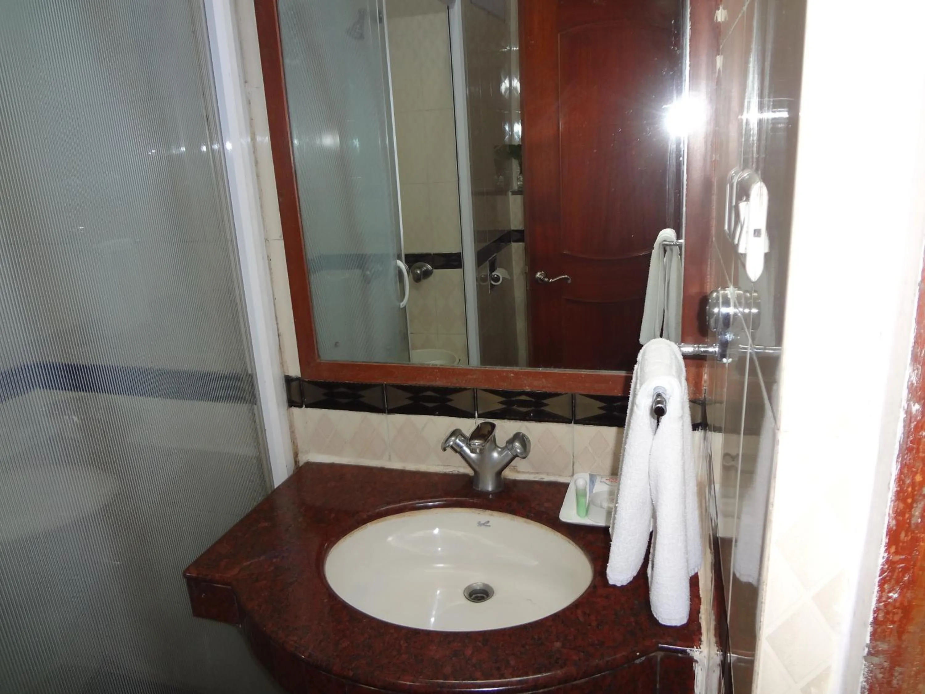 Bathroom in Daspalla Executive Court