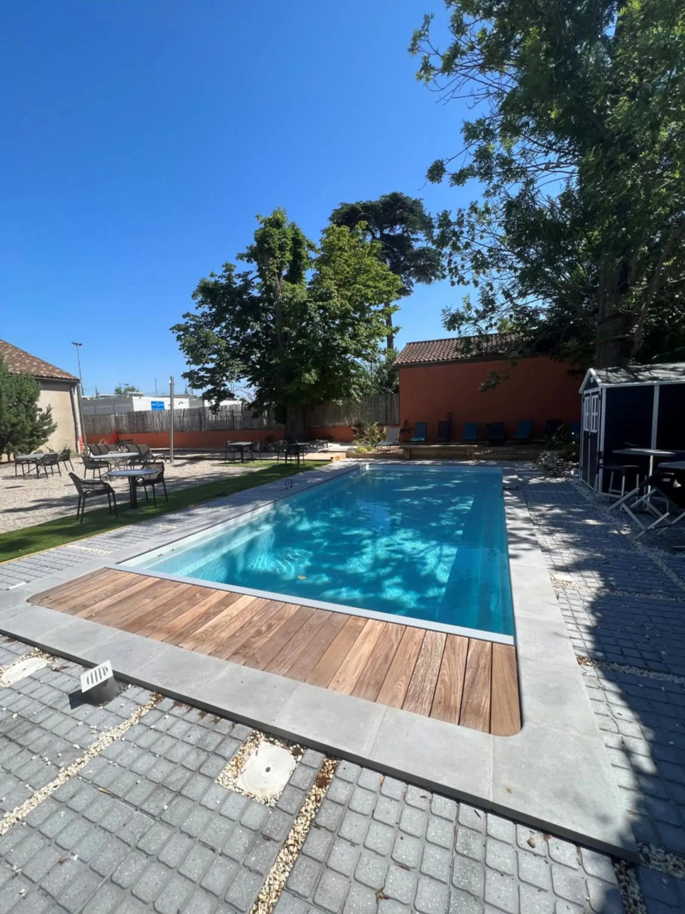 Logis Hotel-Restaurant Saint Romain Logis Hotel-Restaurant Saint Romain