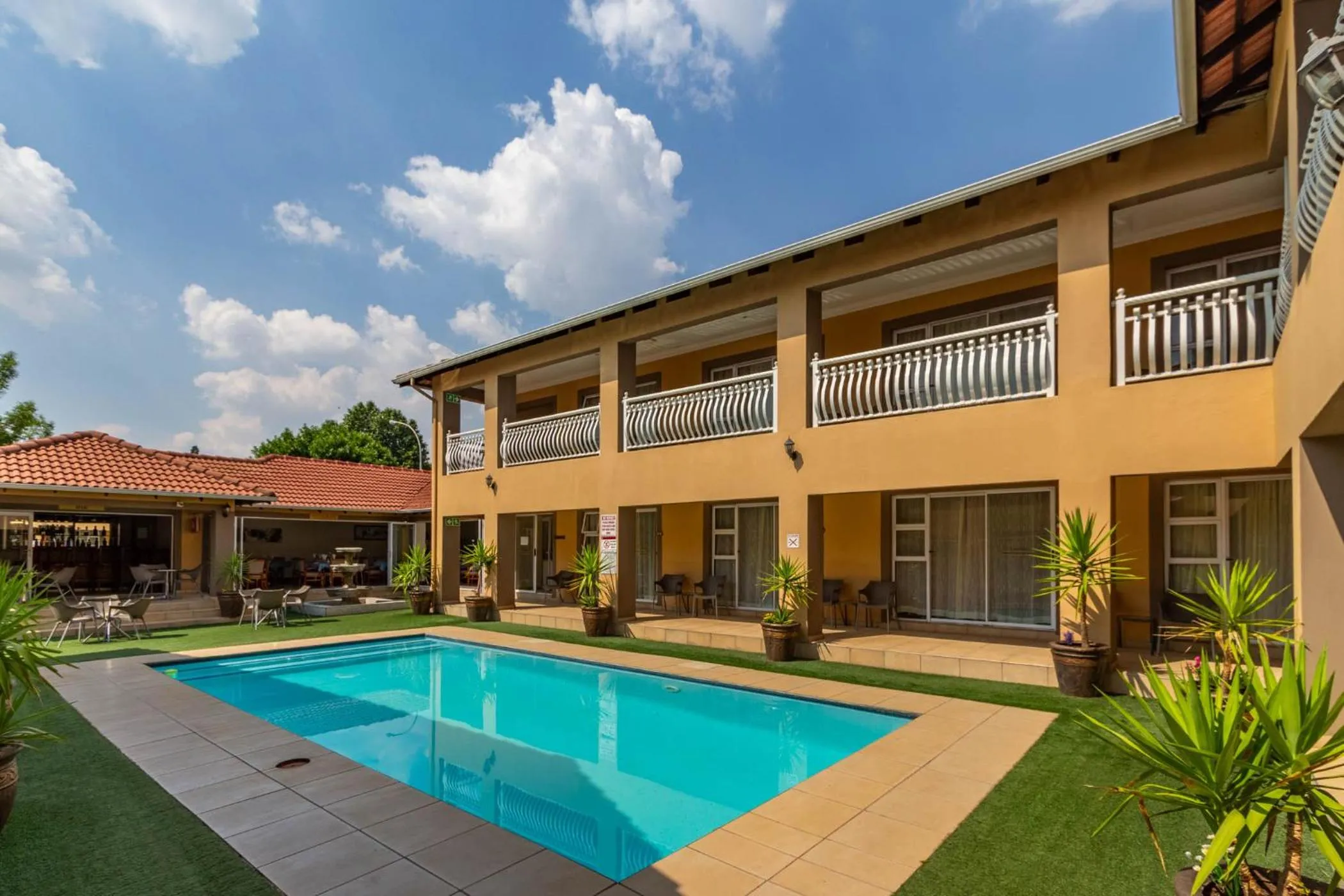 Lakeview Boutique Hotel & Conference Center