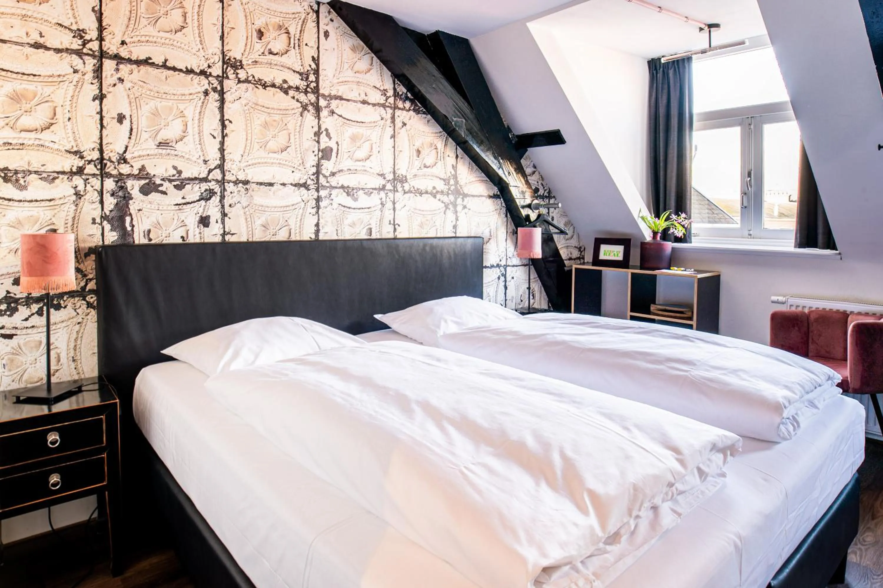 Bed in Will & Tate City Stay