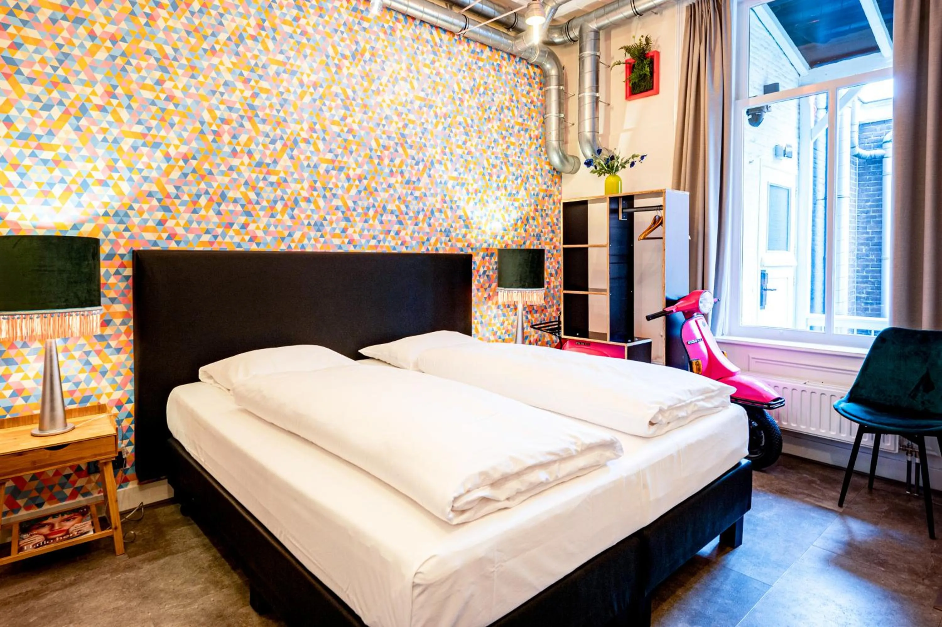 Bed in Will & Tate City Stay