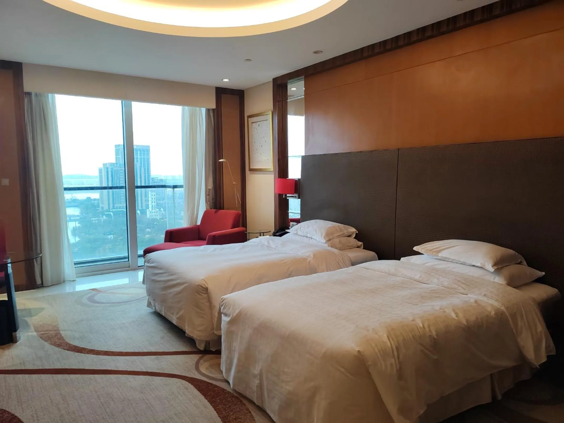 Bed in Sheraton Zhoushan Hotel