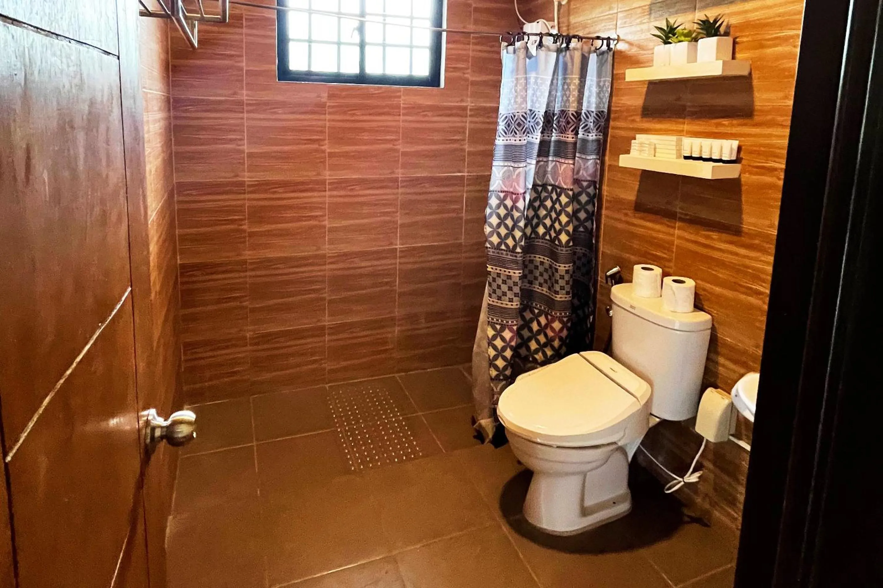 Toilet in Torres Farm Resort powered by Cocotel