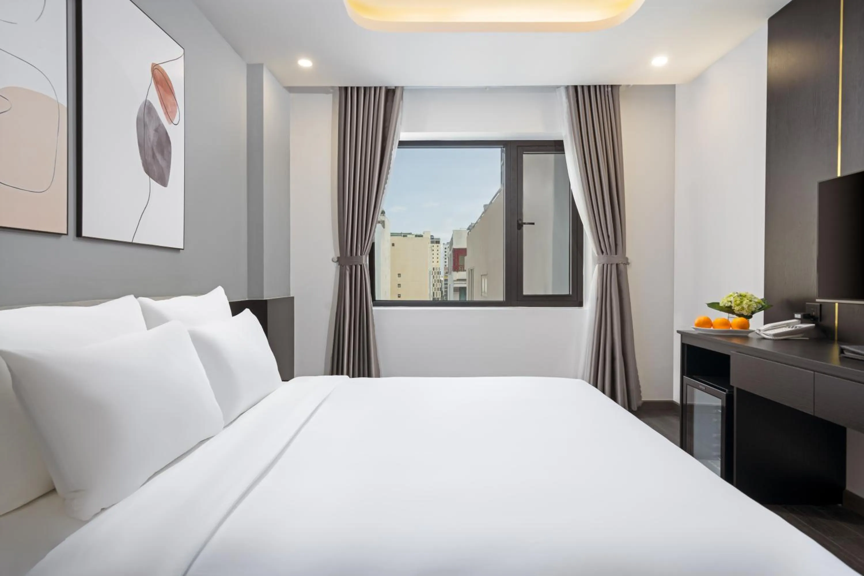 Photo of the whole room, Bed in Mercy Emerald Hotel