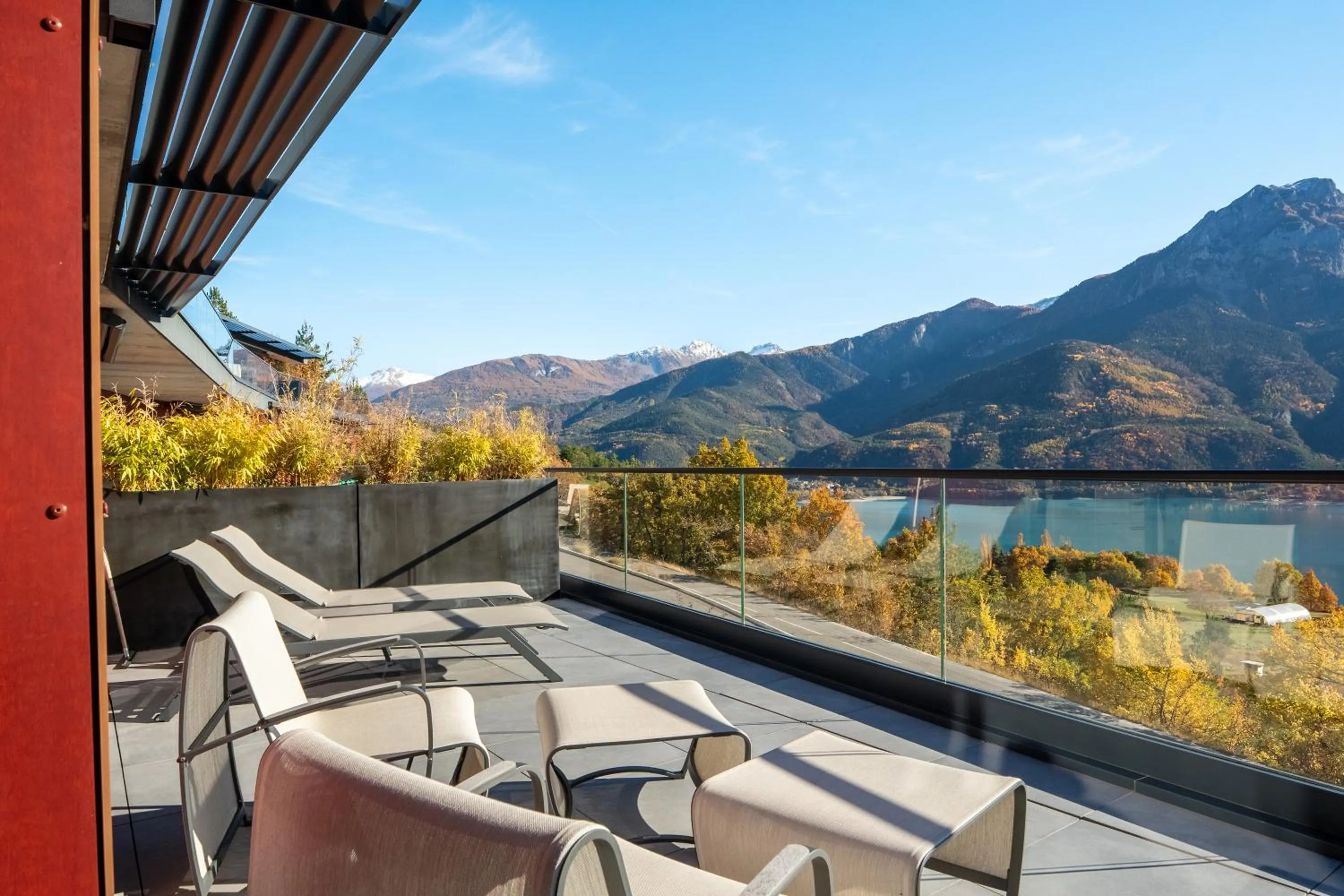 Lake view in Les Restanques du lac