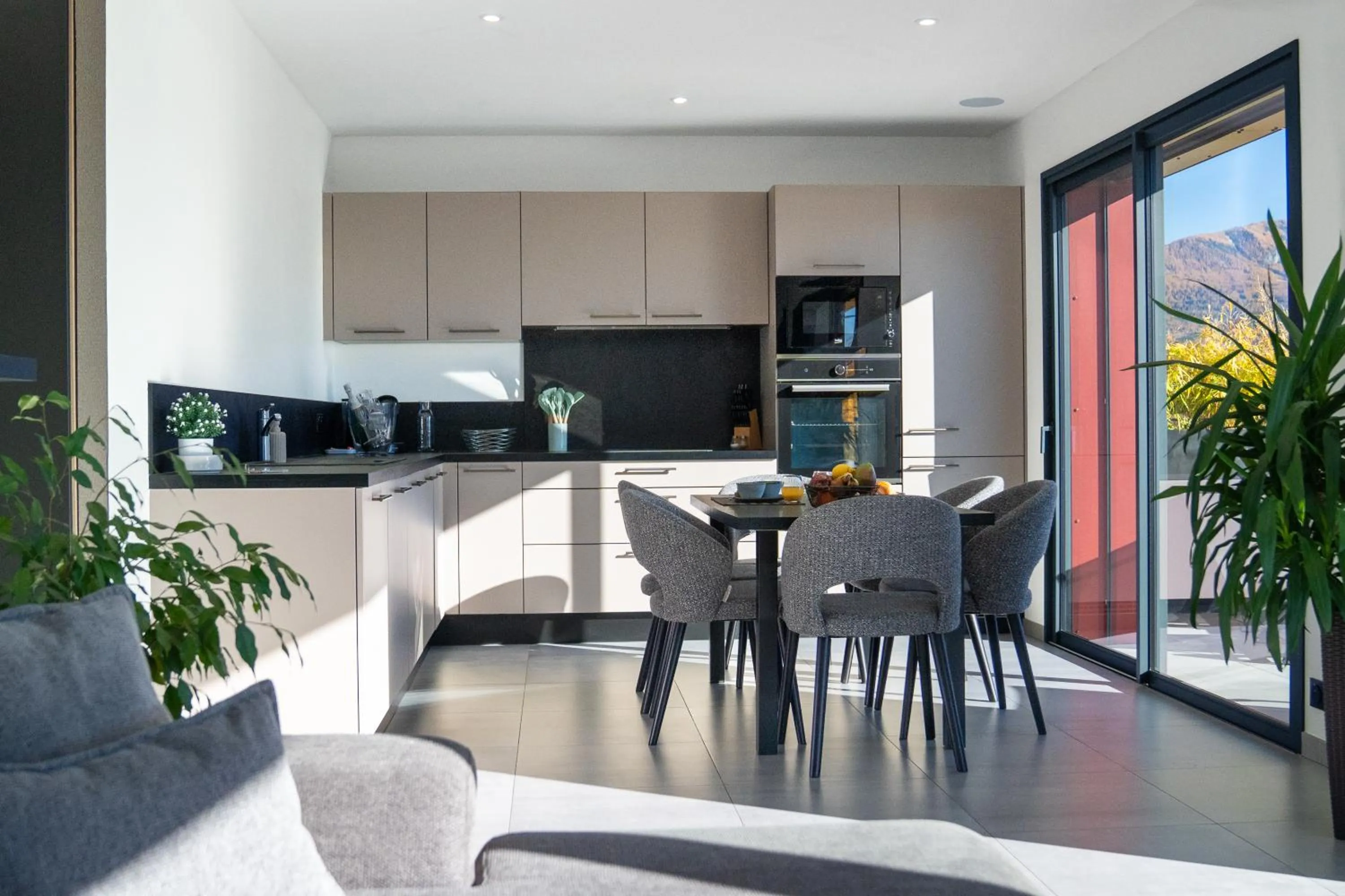 Kitchen or kitchenette in Les Restanques du lac