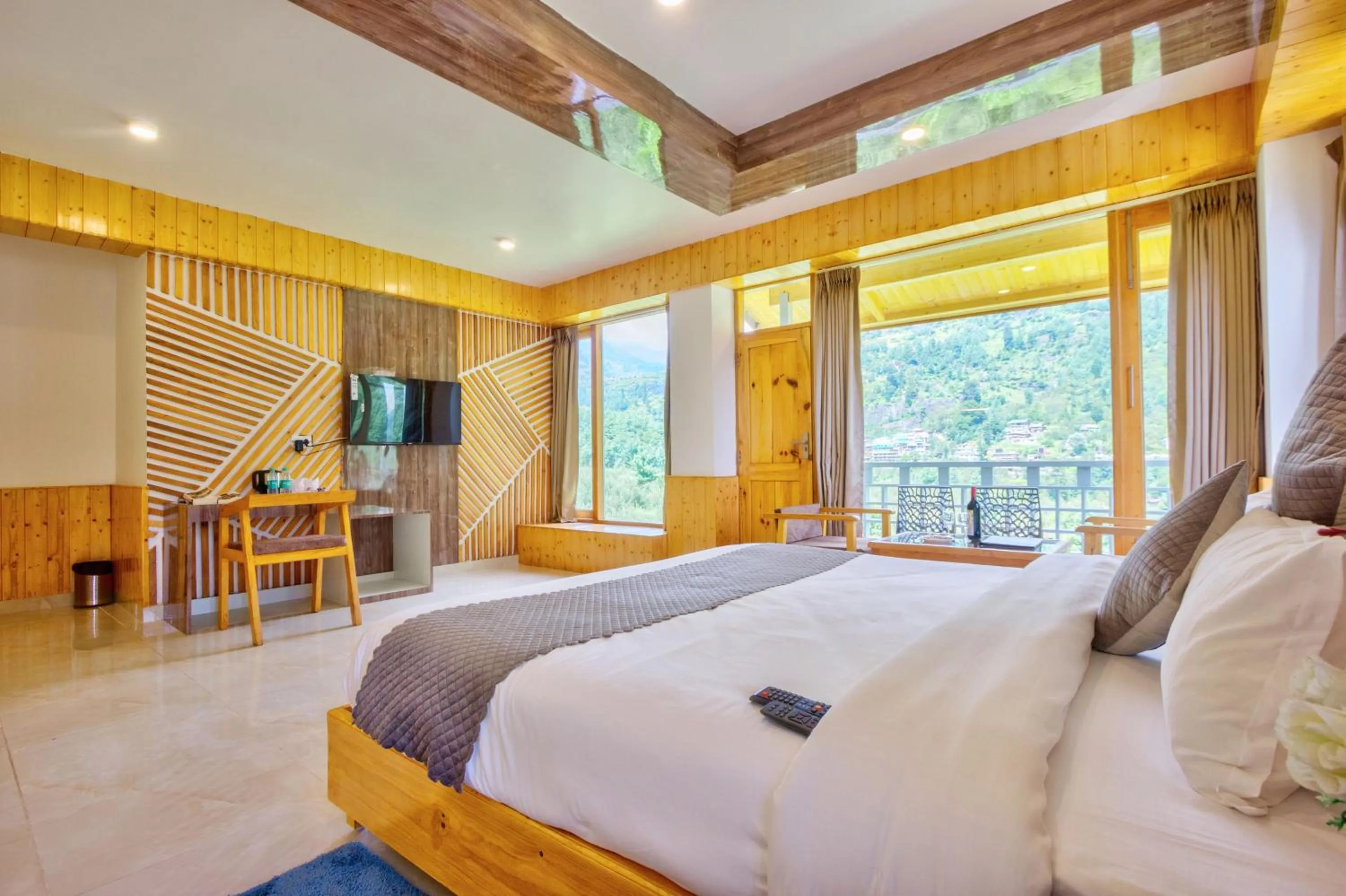 Bed in La Aero Resort Home in Snow Mountains