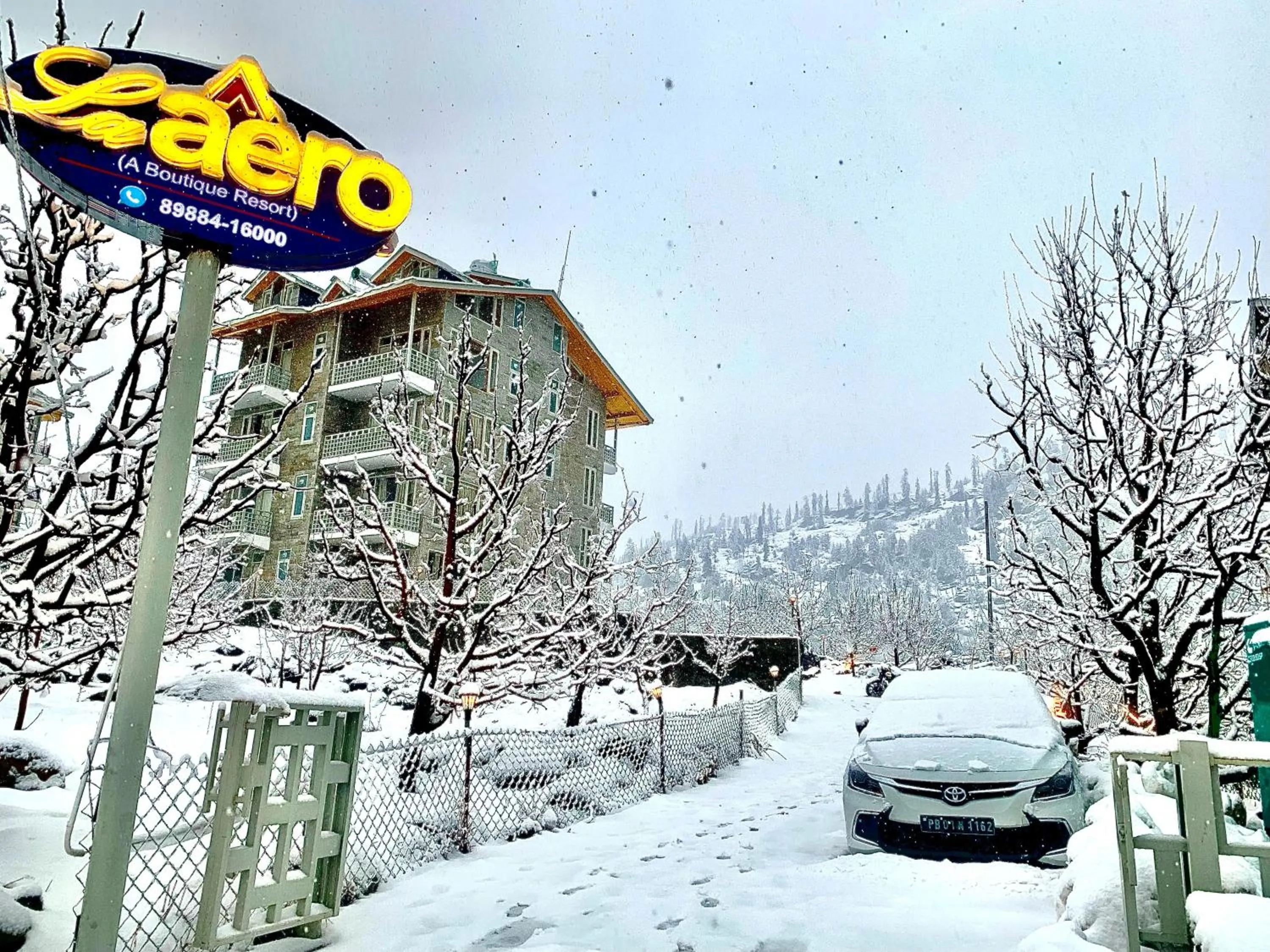 Property building in La Aero Resort Home in Snow Mountains