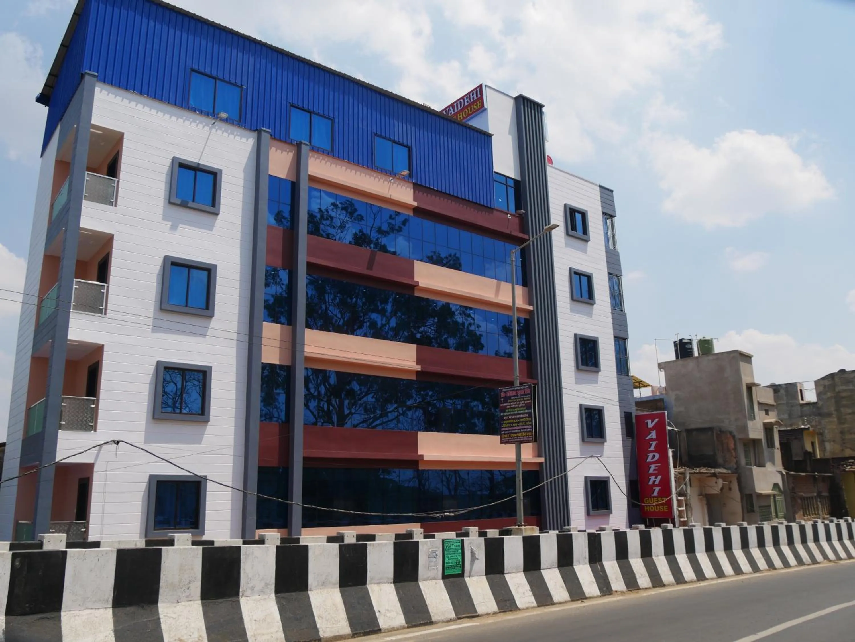 Property building in Vaidehi Inn-A Unit of vaidehi guest house