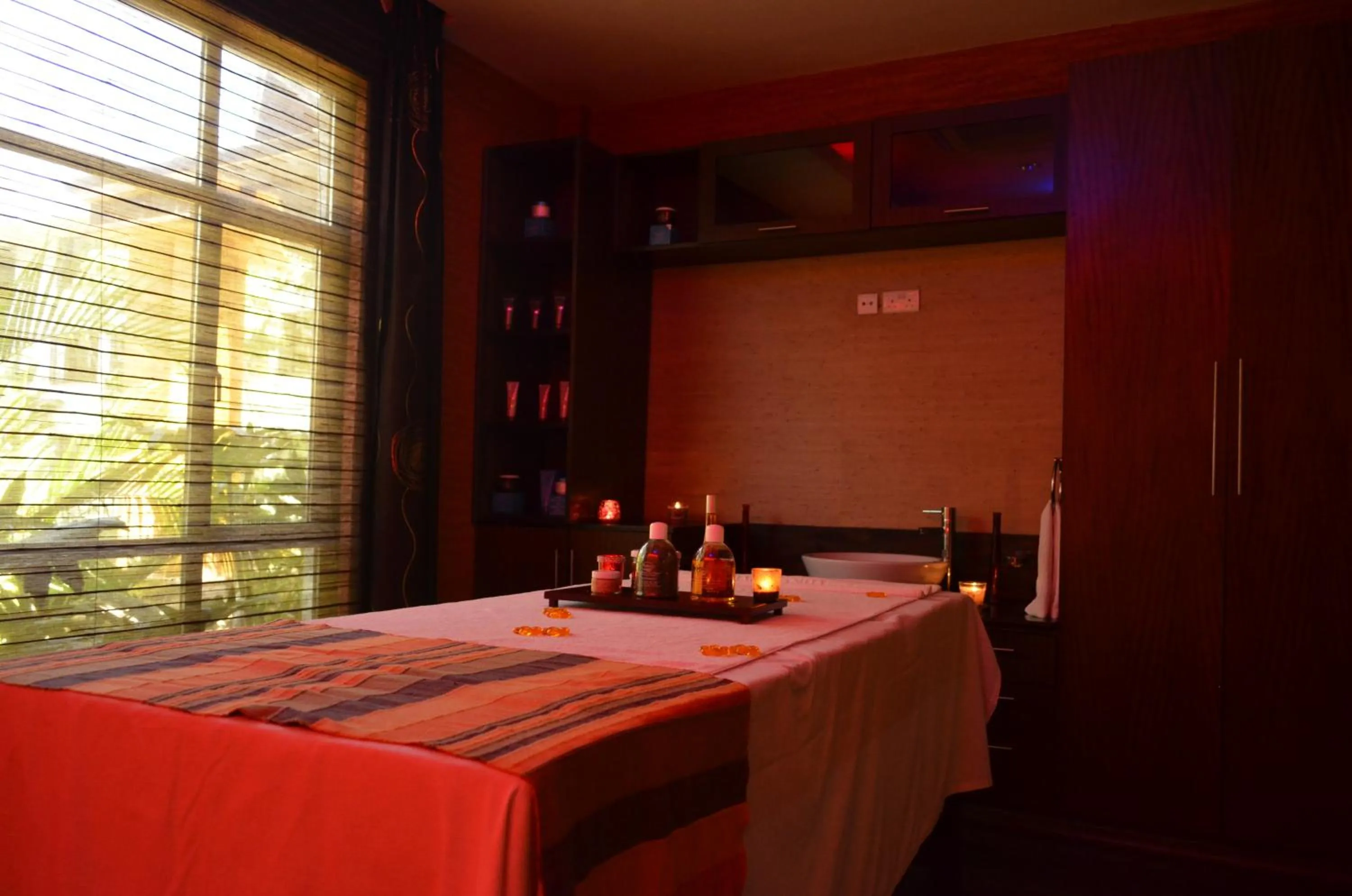 Massage, Bed in Jacaranda Hotel Nairobi