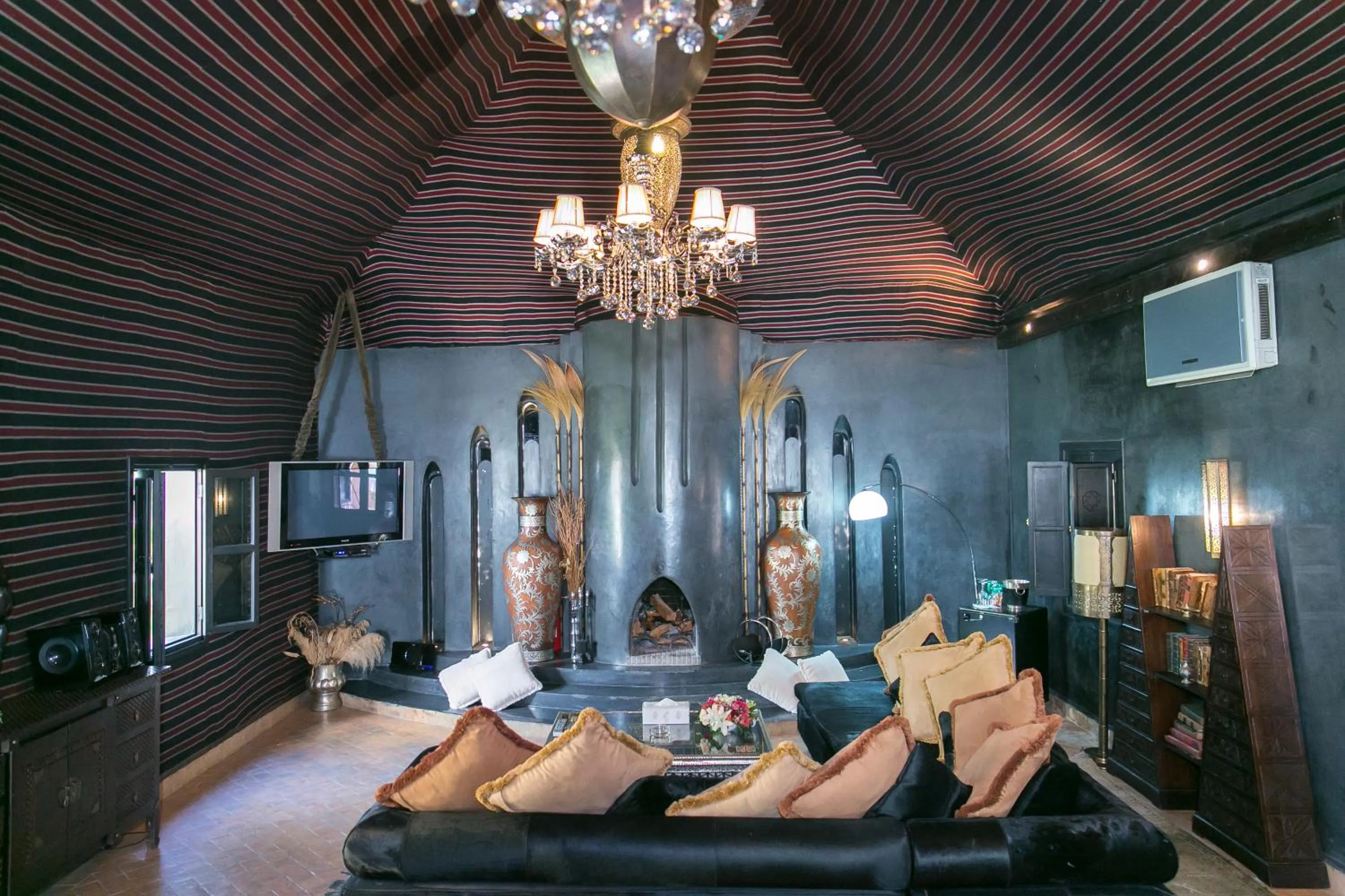 Living room in Lodge K